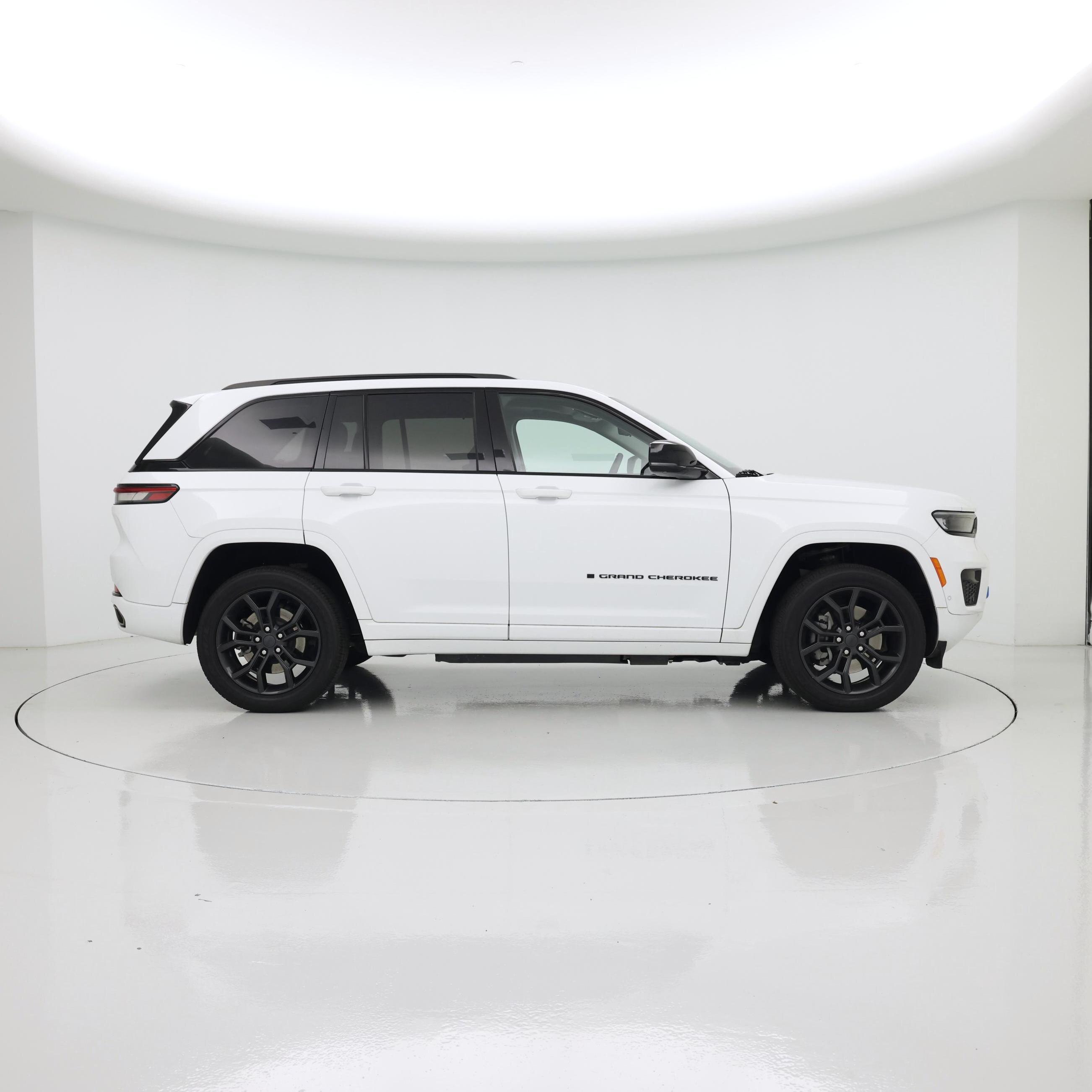 Thumbnail: 2023 Jeep Grand Cherokee - 7