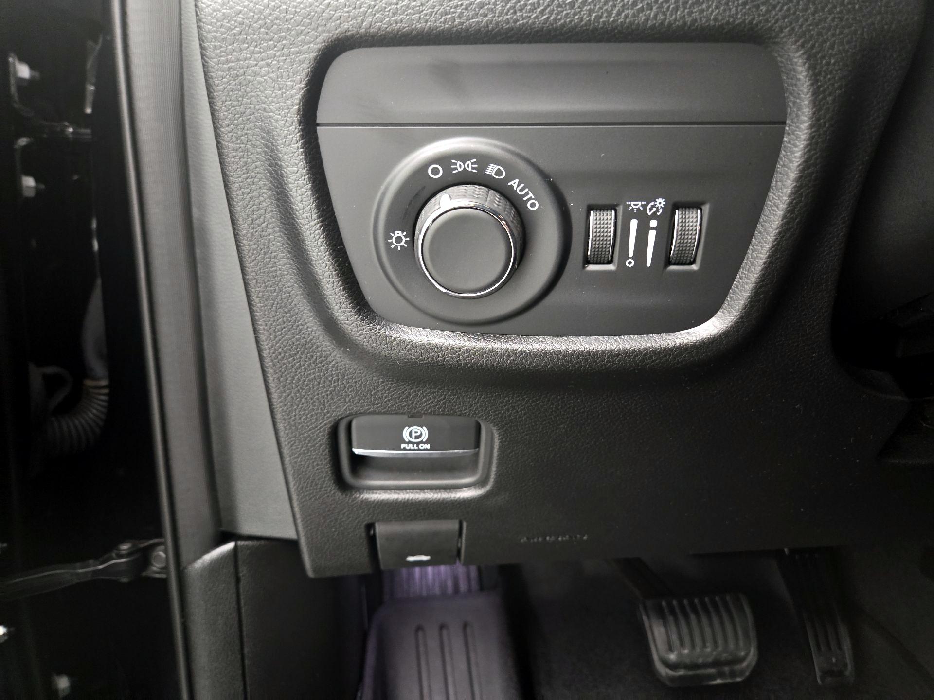 Thumbnail: 2024 Jeep Grand Cherokee - 13