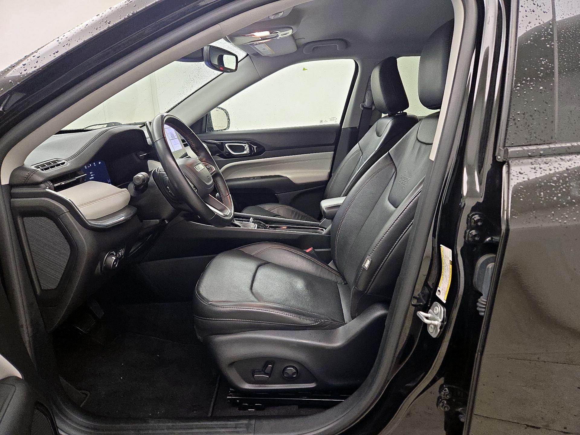 Thumbnail: 2022 Jeep Compass - 11
