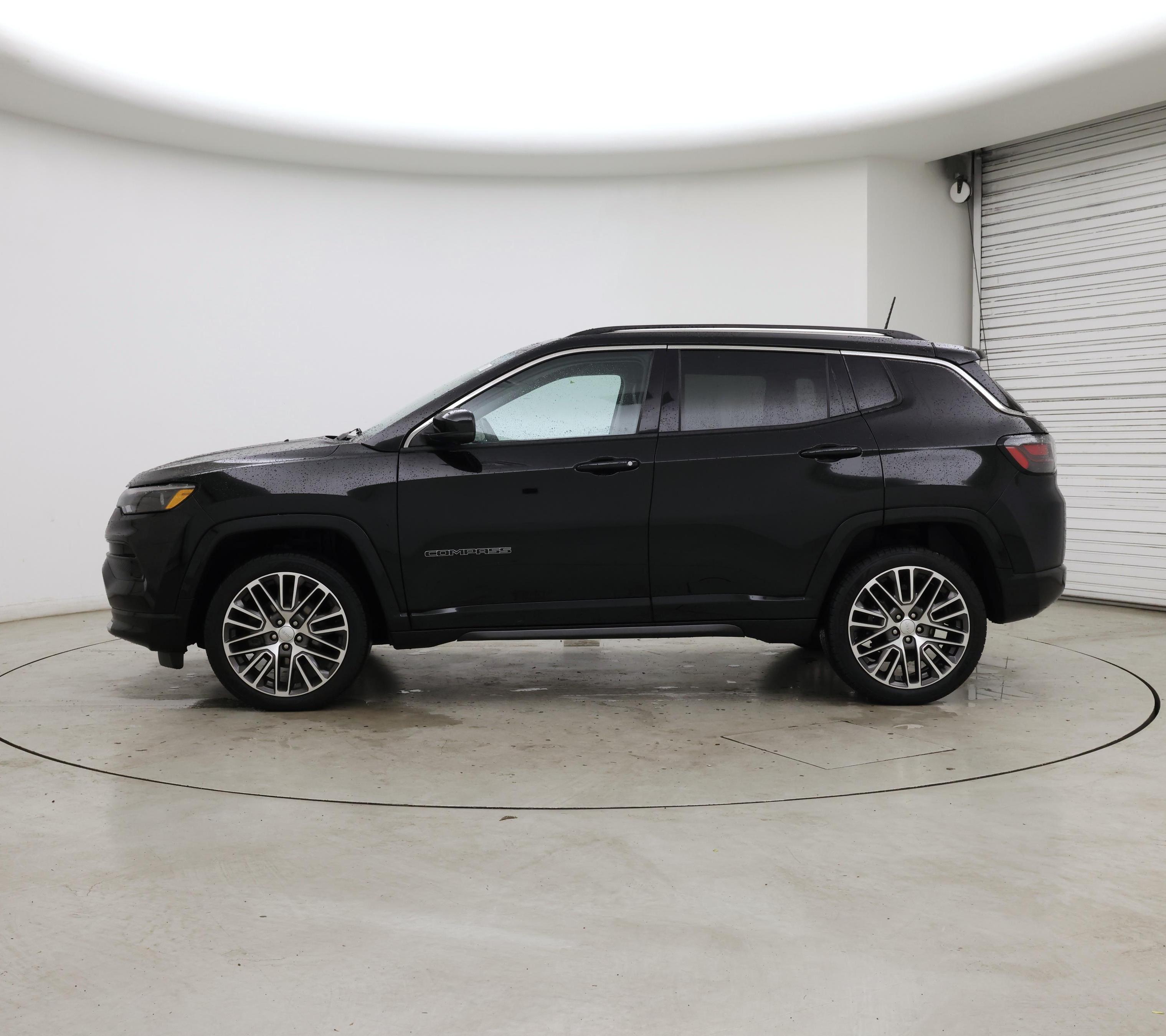 Thumbnail: 2022 Jeep Compass - 3
