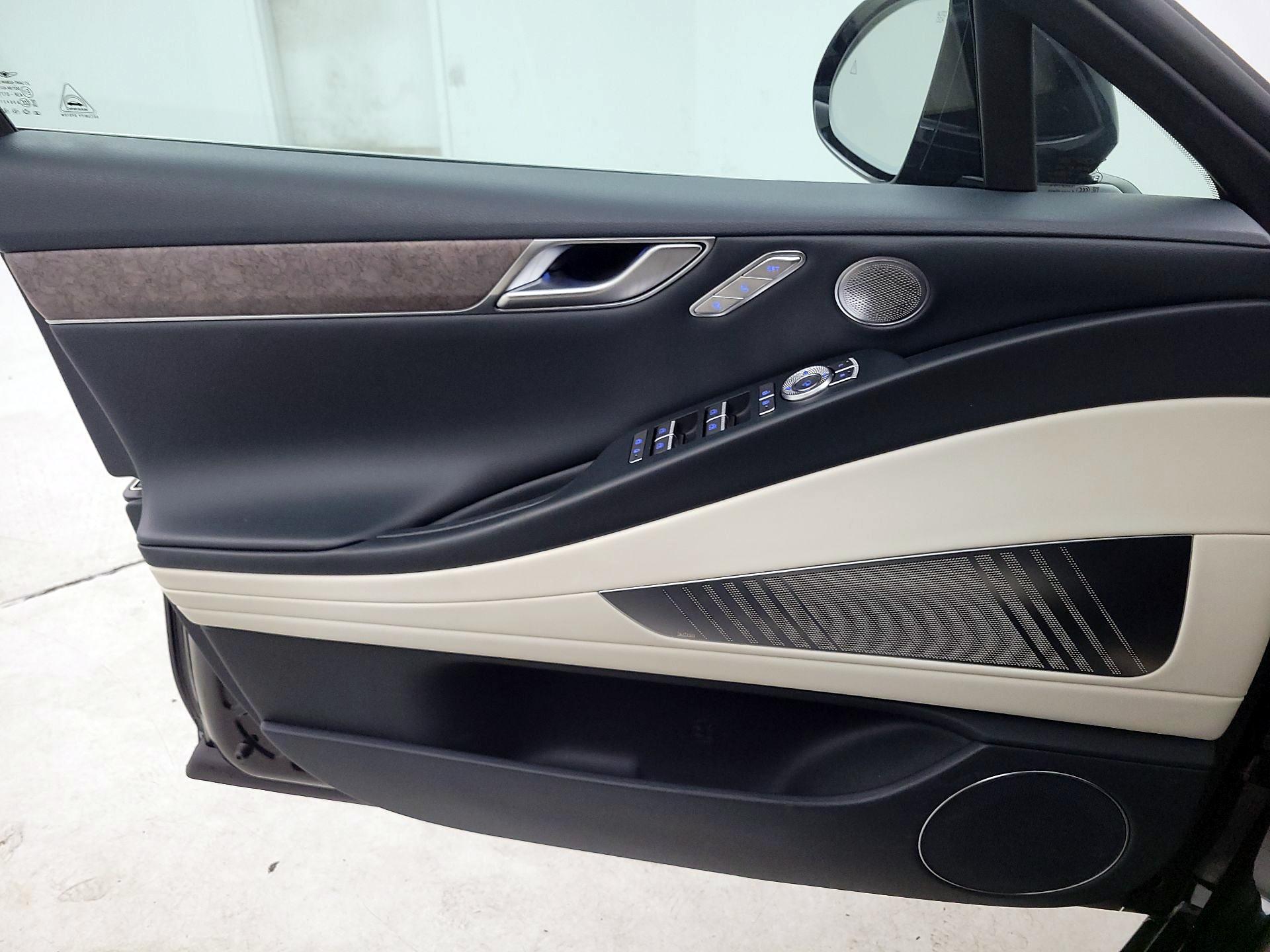 Thumbnail: 2023 Genesis G80 - 10