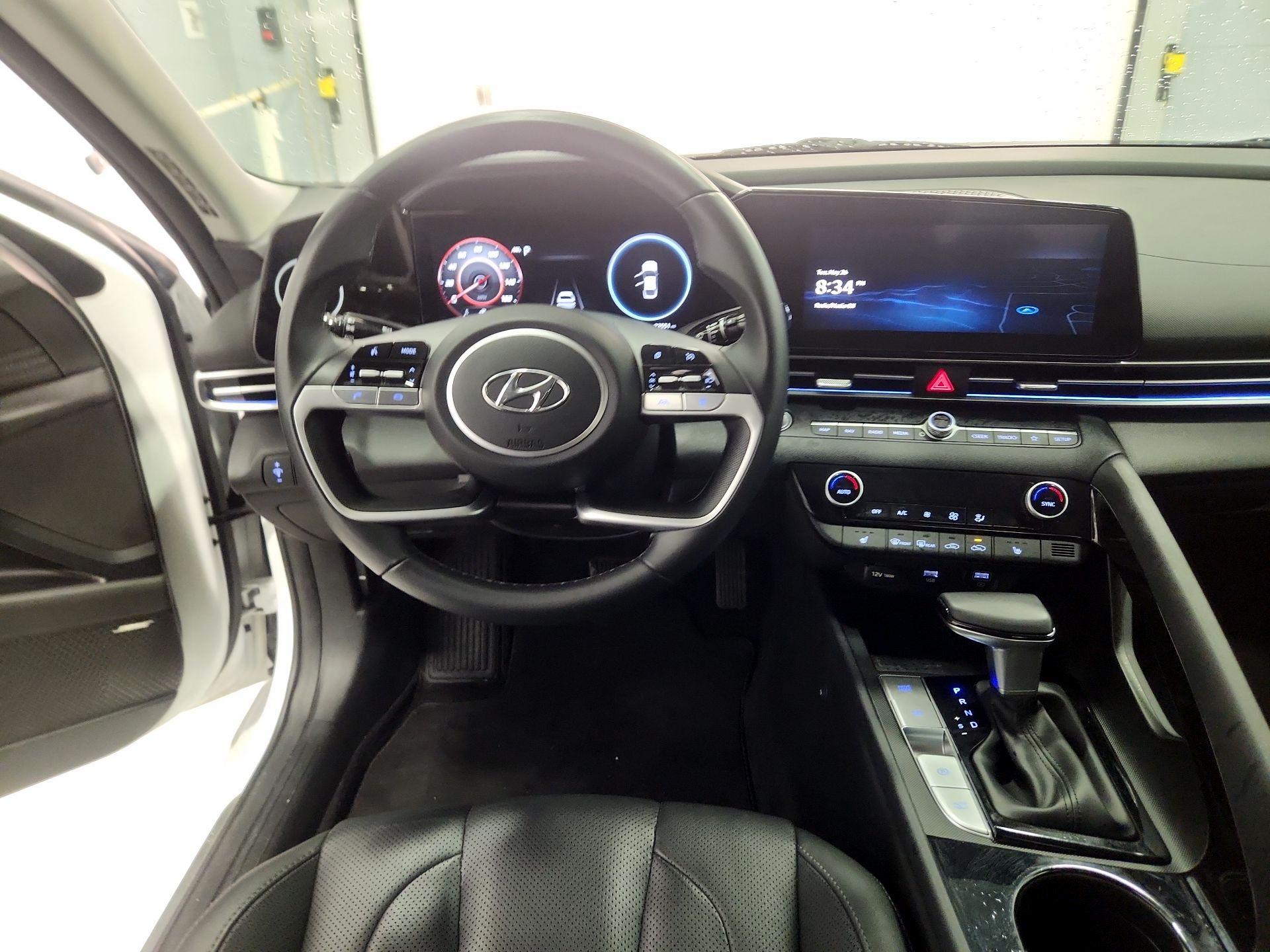 Thumbnail: 2023 Hyundai Elantra - 10