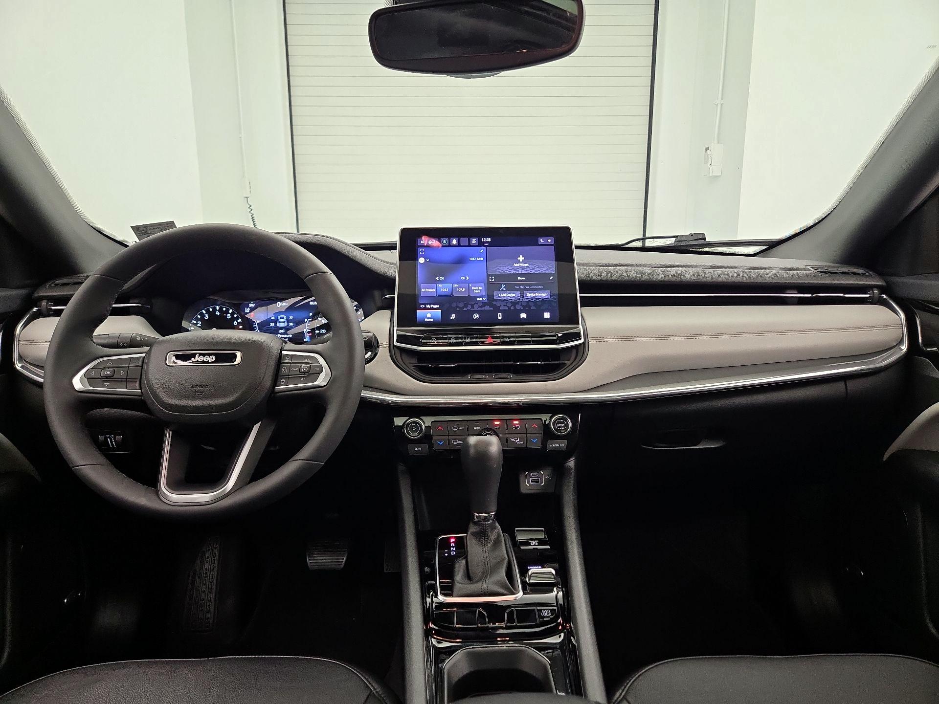 Thumbnail: 2023 Jeep Compass - 9