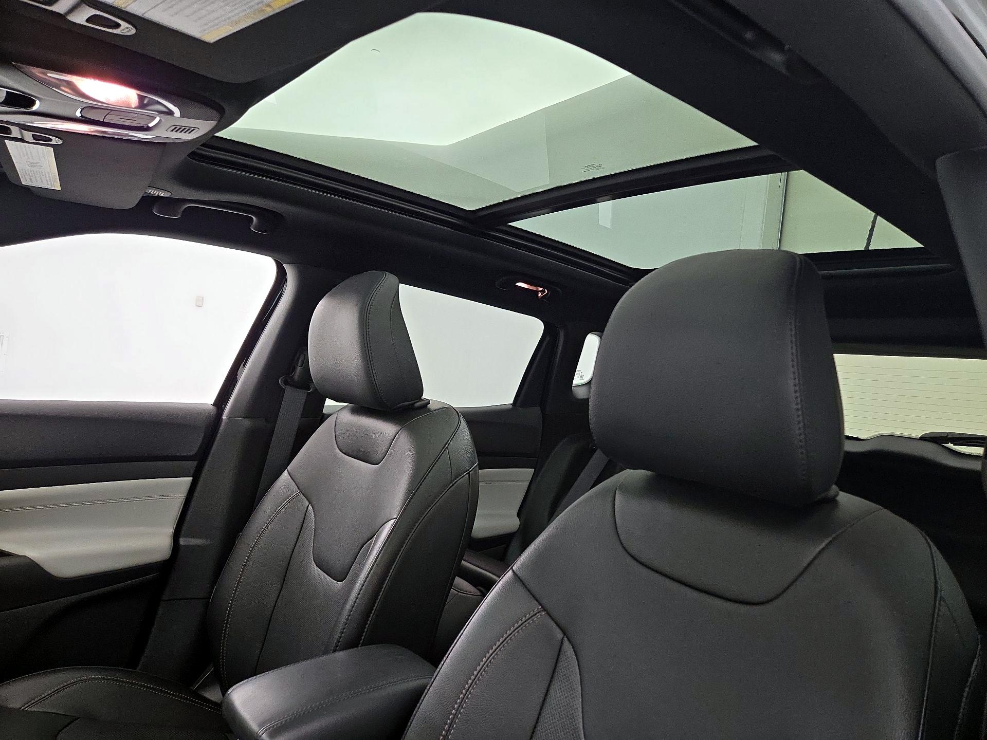 Thumbnail: 2023 Jeep Compass - 19