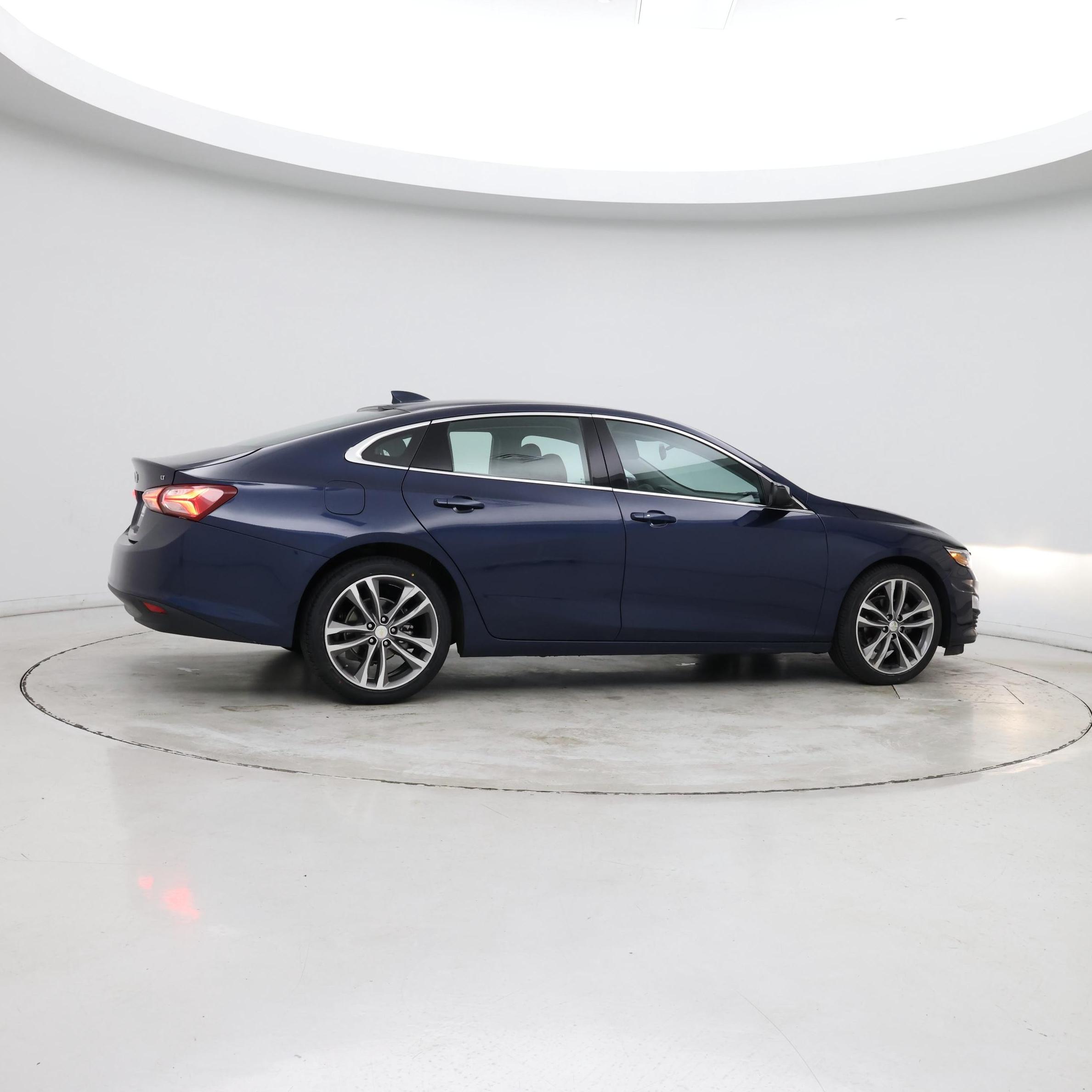 Thumbnail: 2022 Chevrolet Malibu - 8