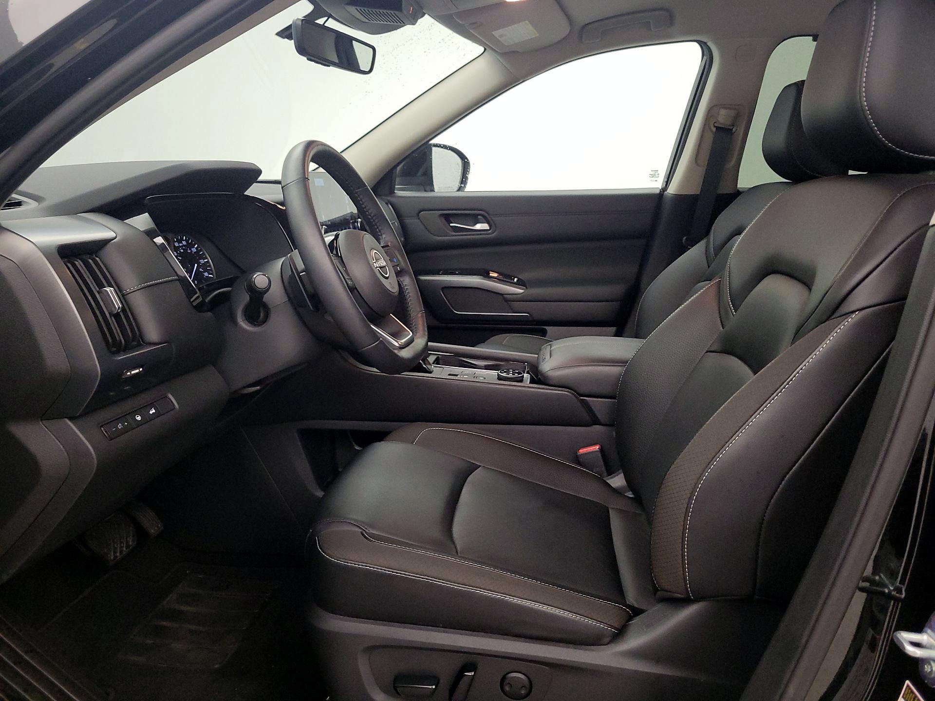 Thumbnail: 2023 Nissan Pathfinder - 11