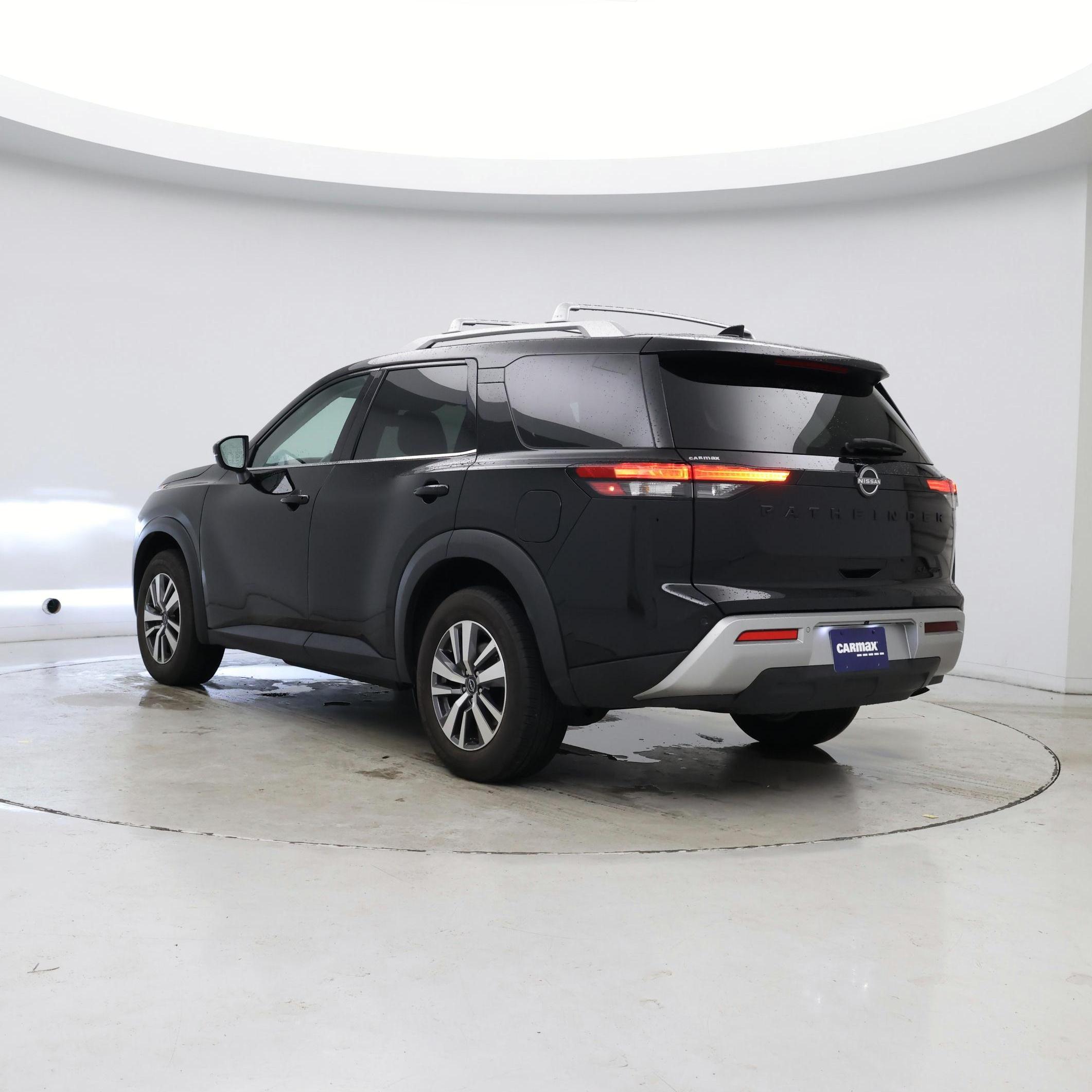 Thumbnail: 2023 Nissan Pathfinder - 2