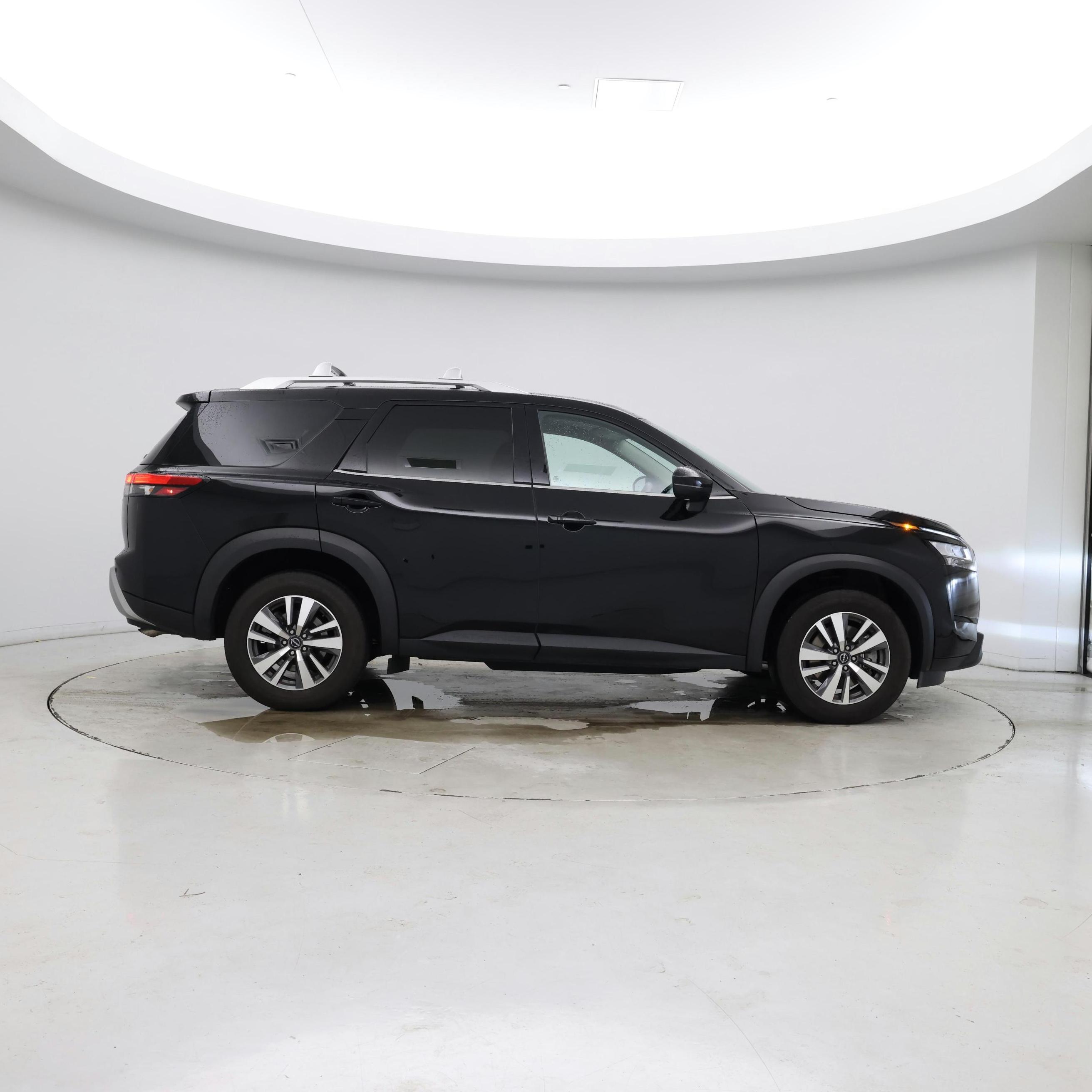 Thumbnail: 2023 Nissan Pathfinder - 7