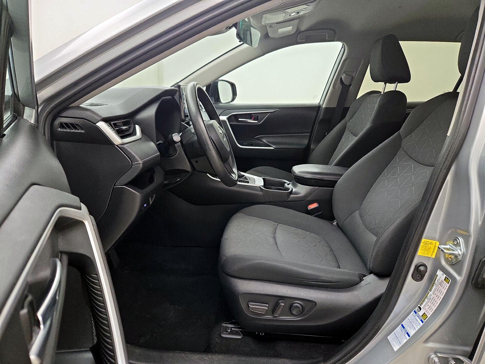 Thumbnail: 2021 Toyota RAV4 - 11
