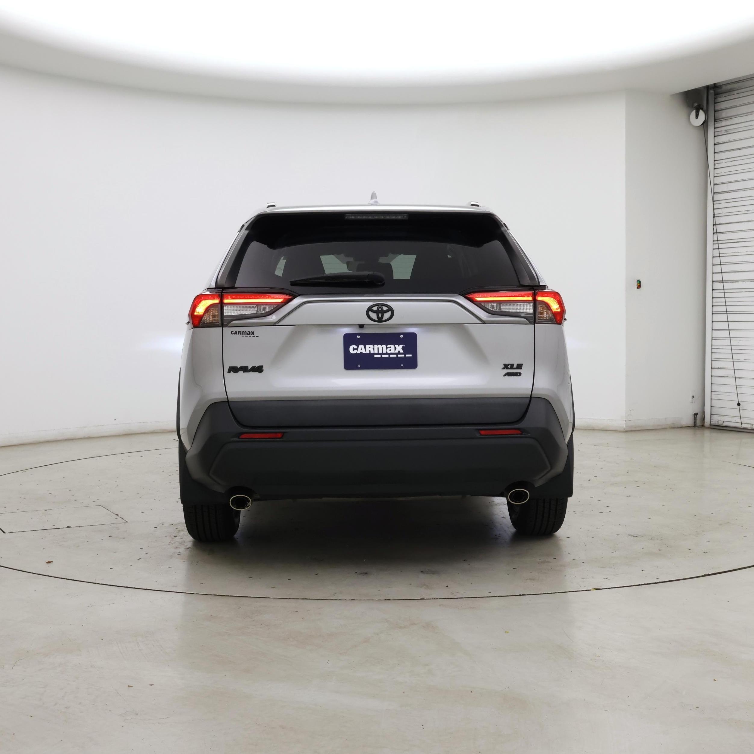 Thumbnail: 2021 Toyota RAV4 - 6