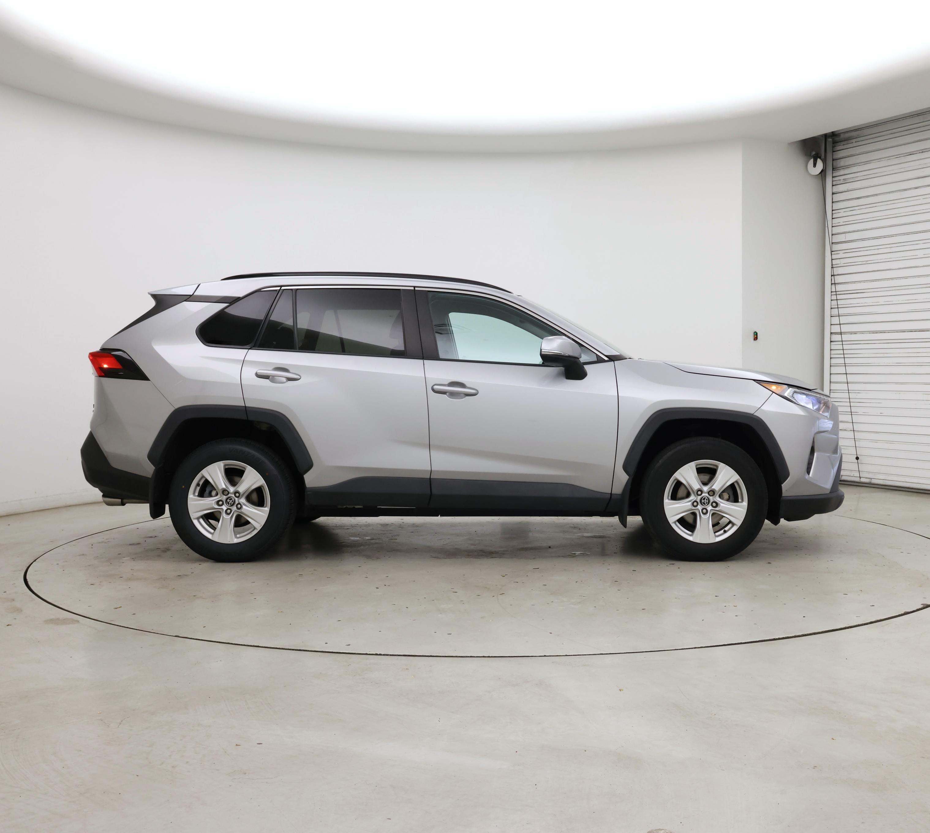 Thumbnail: 2021 Toyota RAV4 - 7