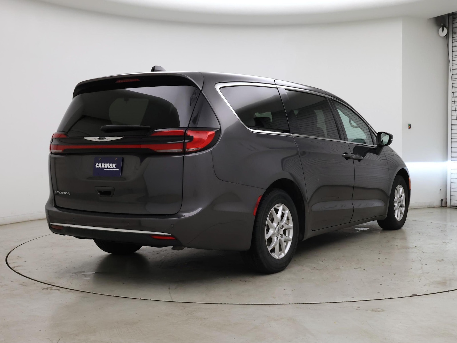 2023 Chrysler Pacifica Touring L - Photo 9