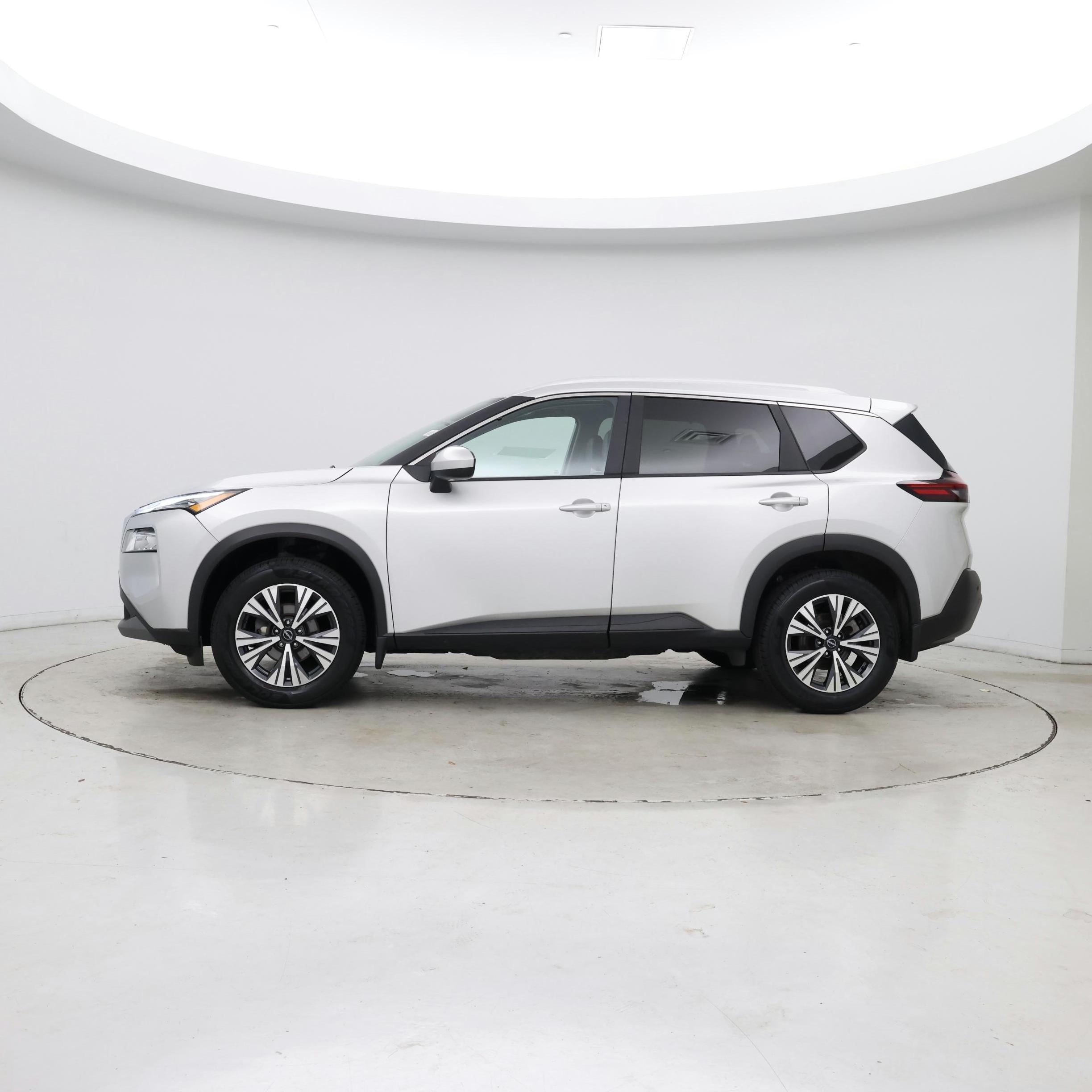 Thumbnail: 2023 Nissan Rogue - 3