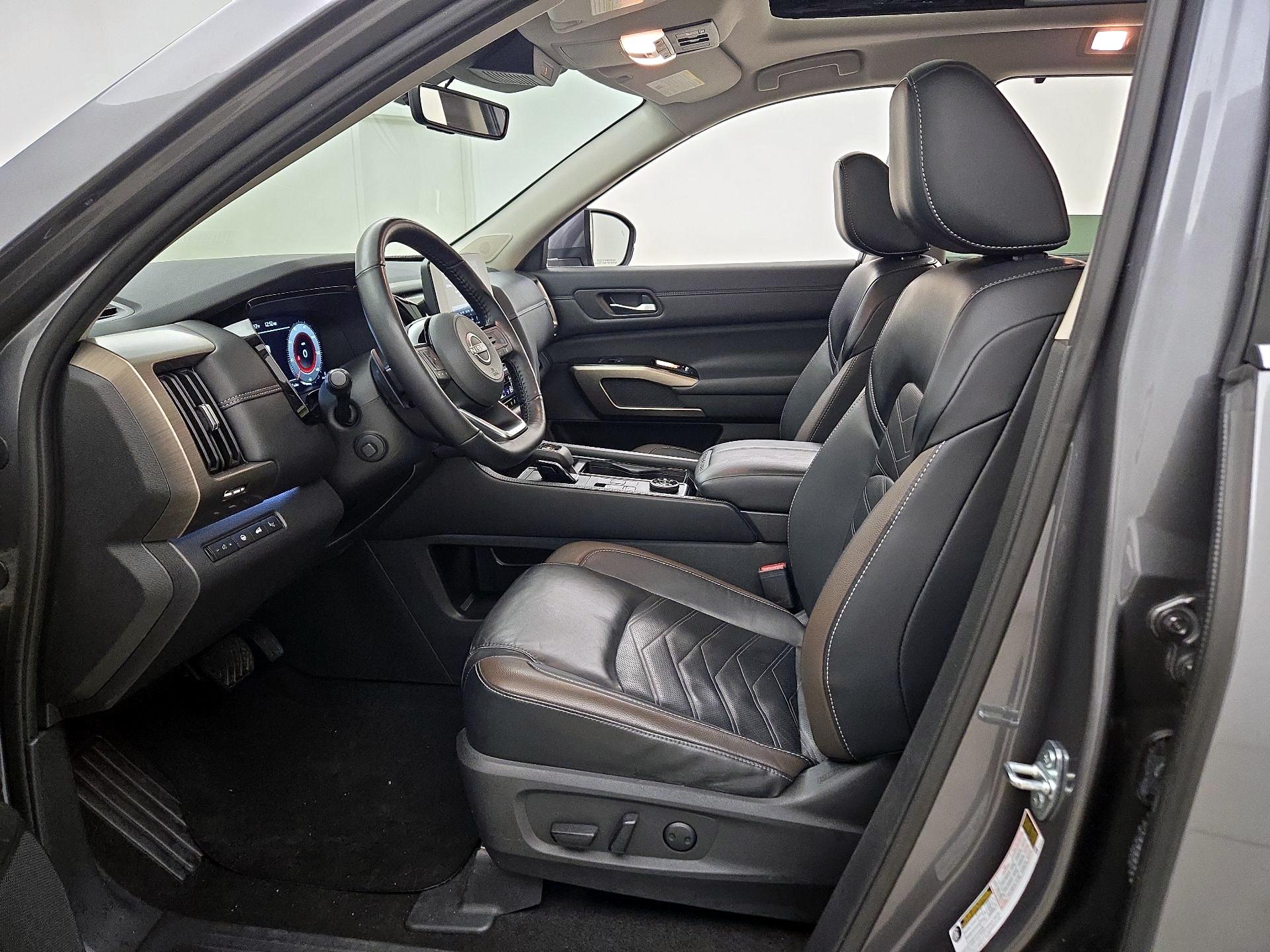 Thumbnail: 2023 Nissan Pathfinder - 11