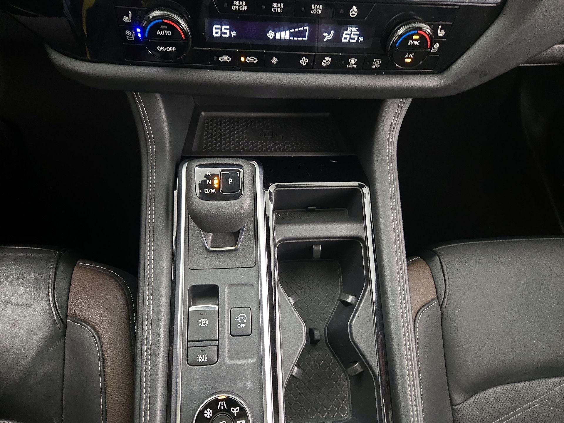 Thumbnail: 2023 Nissan Pathfinder - 16