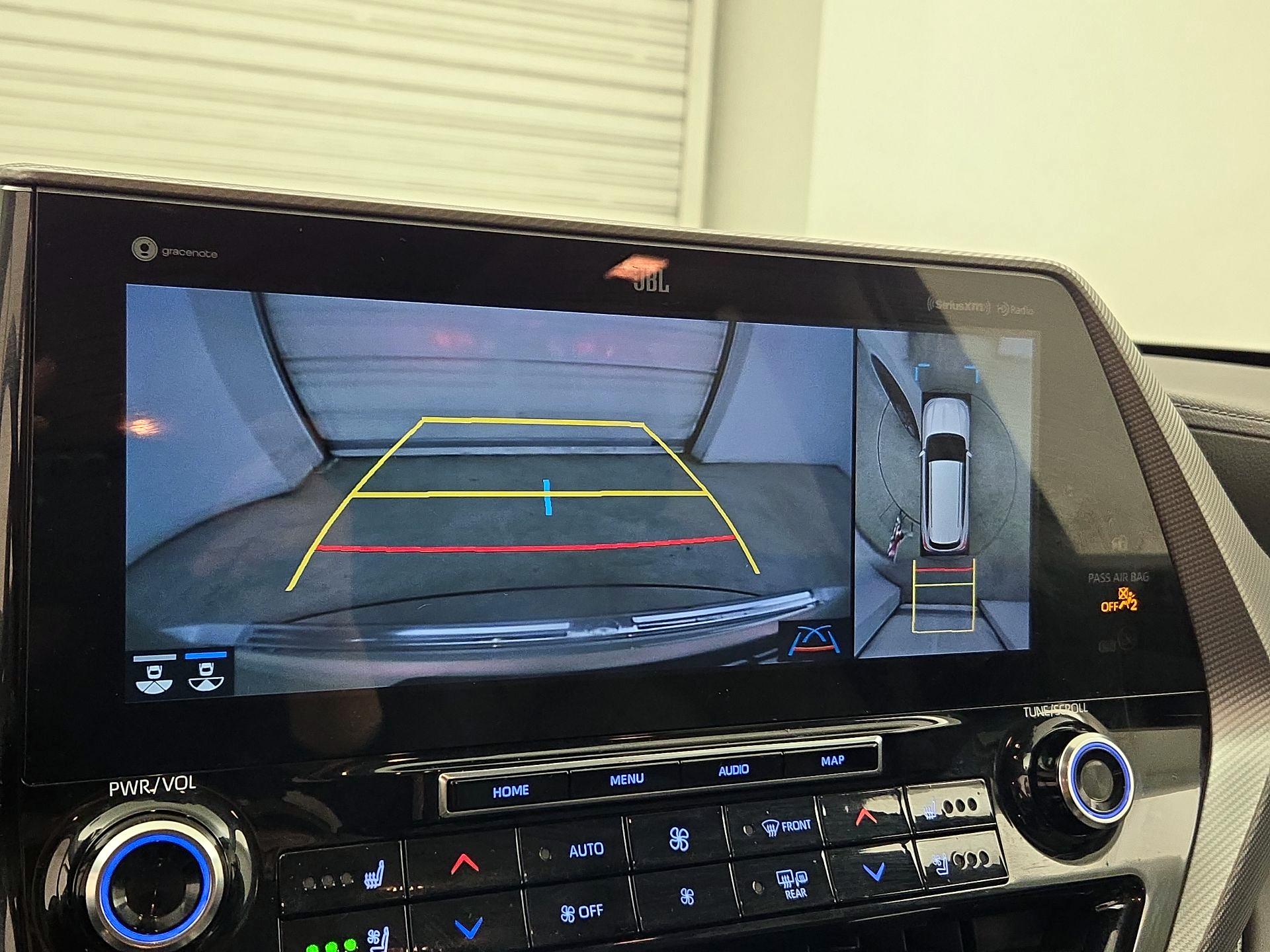 Thumbnail: 2021 Toyota Highlander - 15