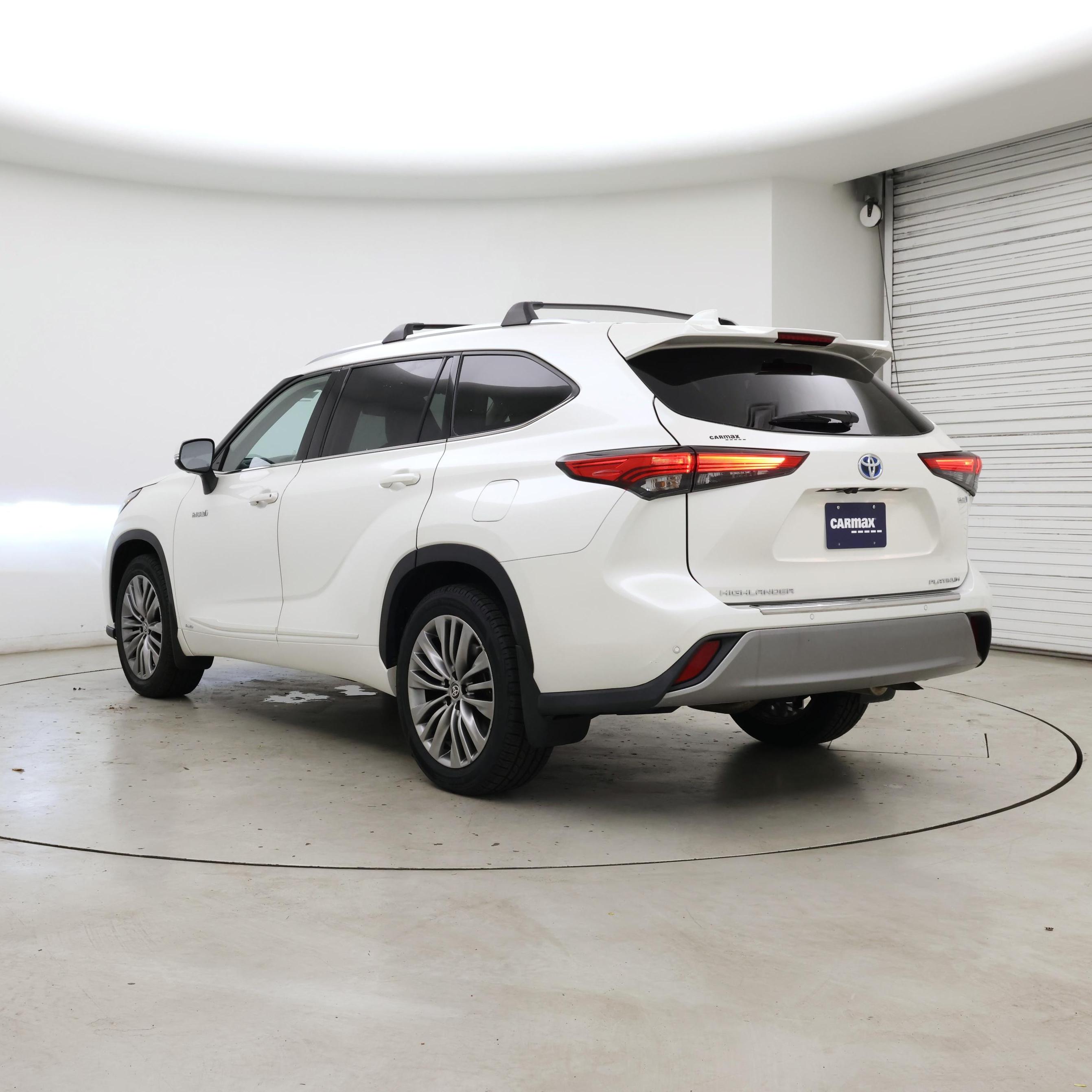 Thumbnail: 2021 Toyota Highlander - 2