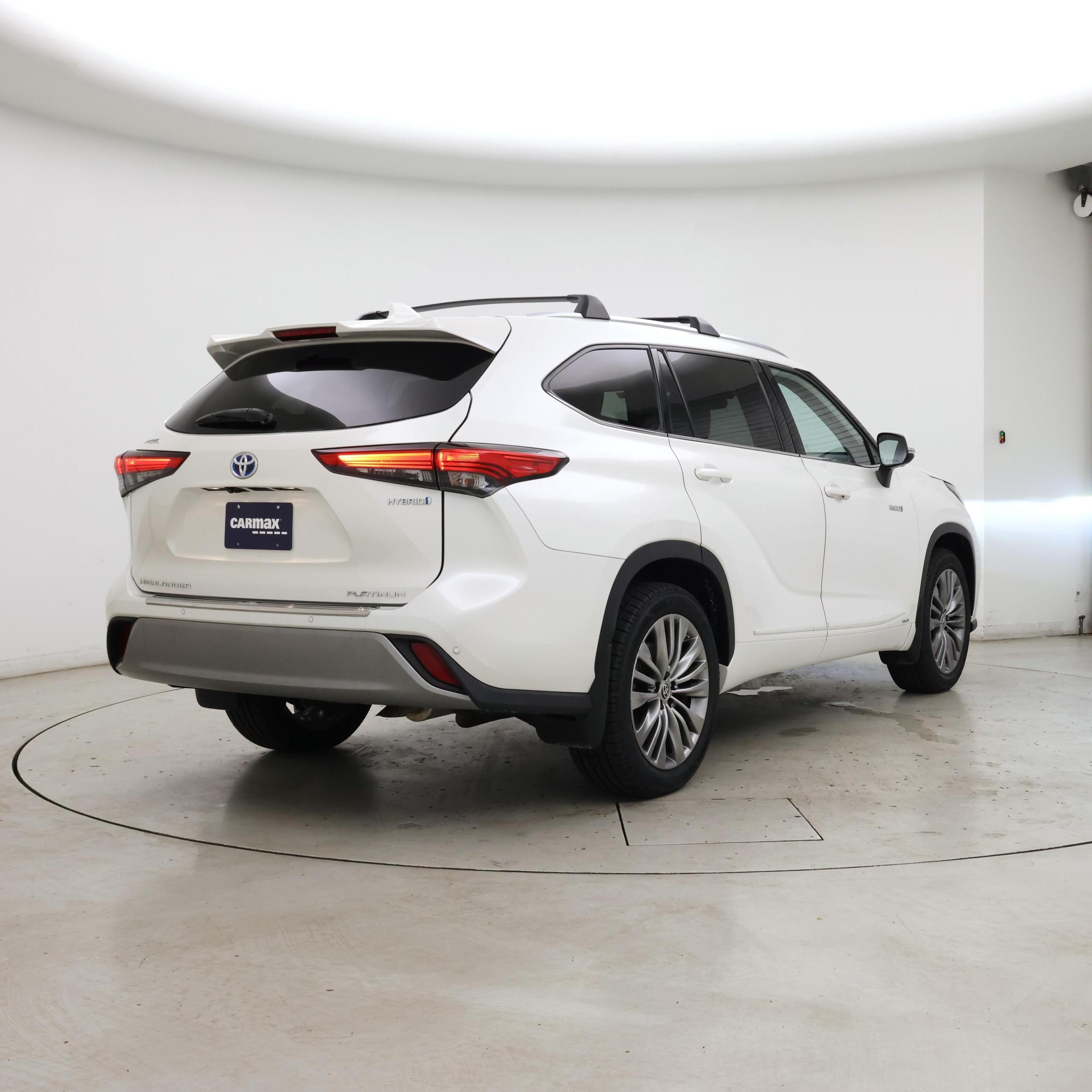 Thumbnail: 2021 Toyota Highlander - 8