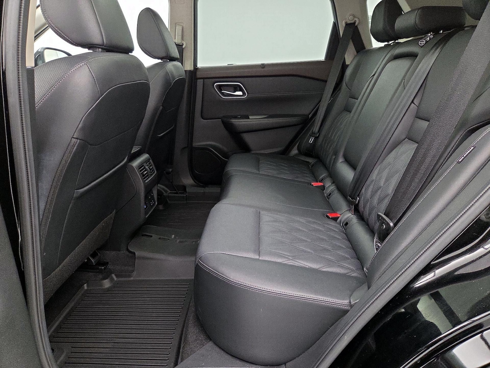 2023 Nissan Rogue Platinum - Photo 22