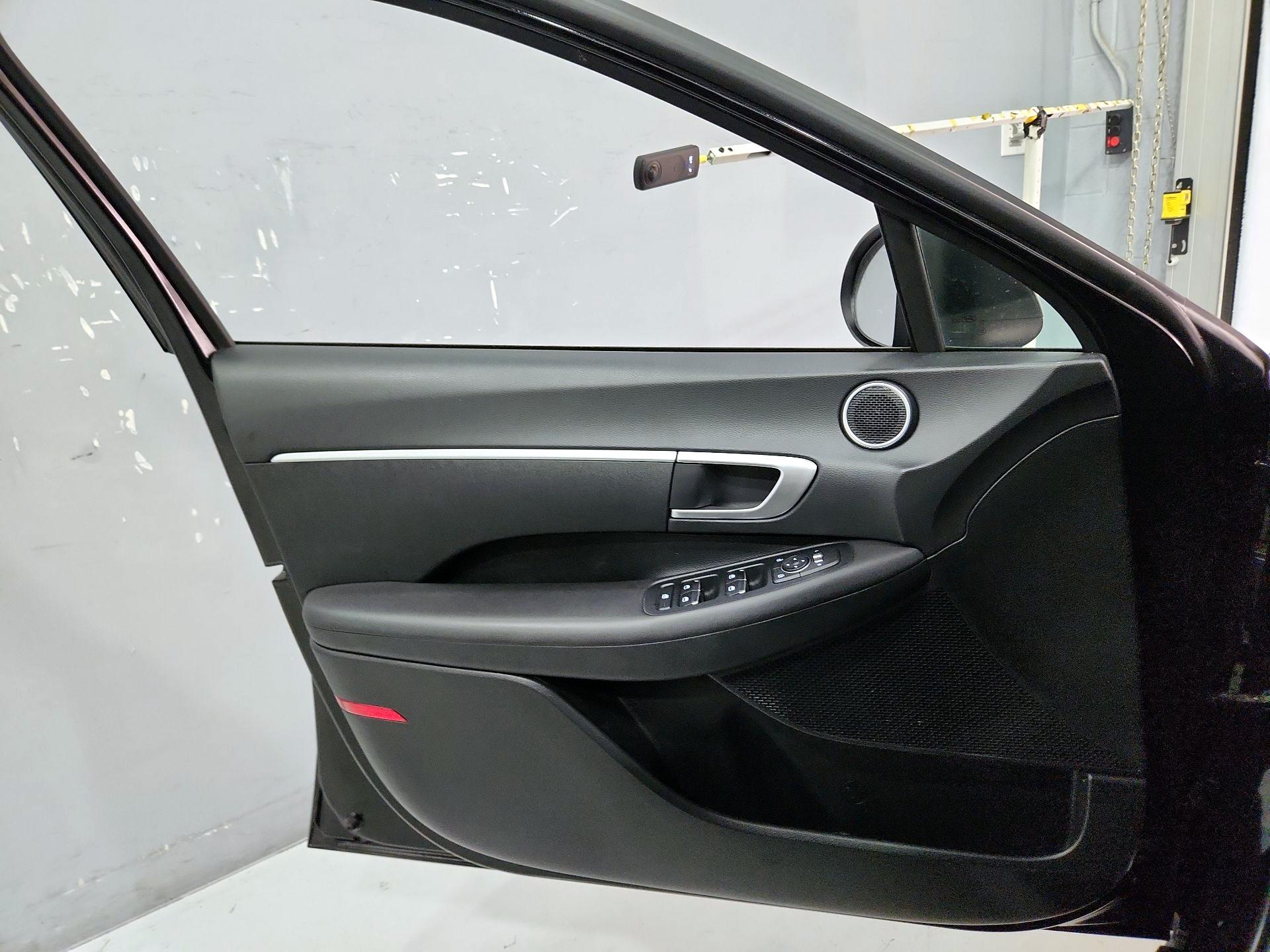 Thumbnail: 2023 Hyundai Sonata - 12