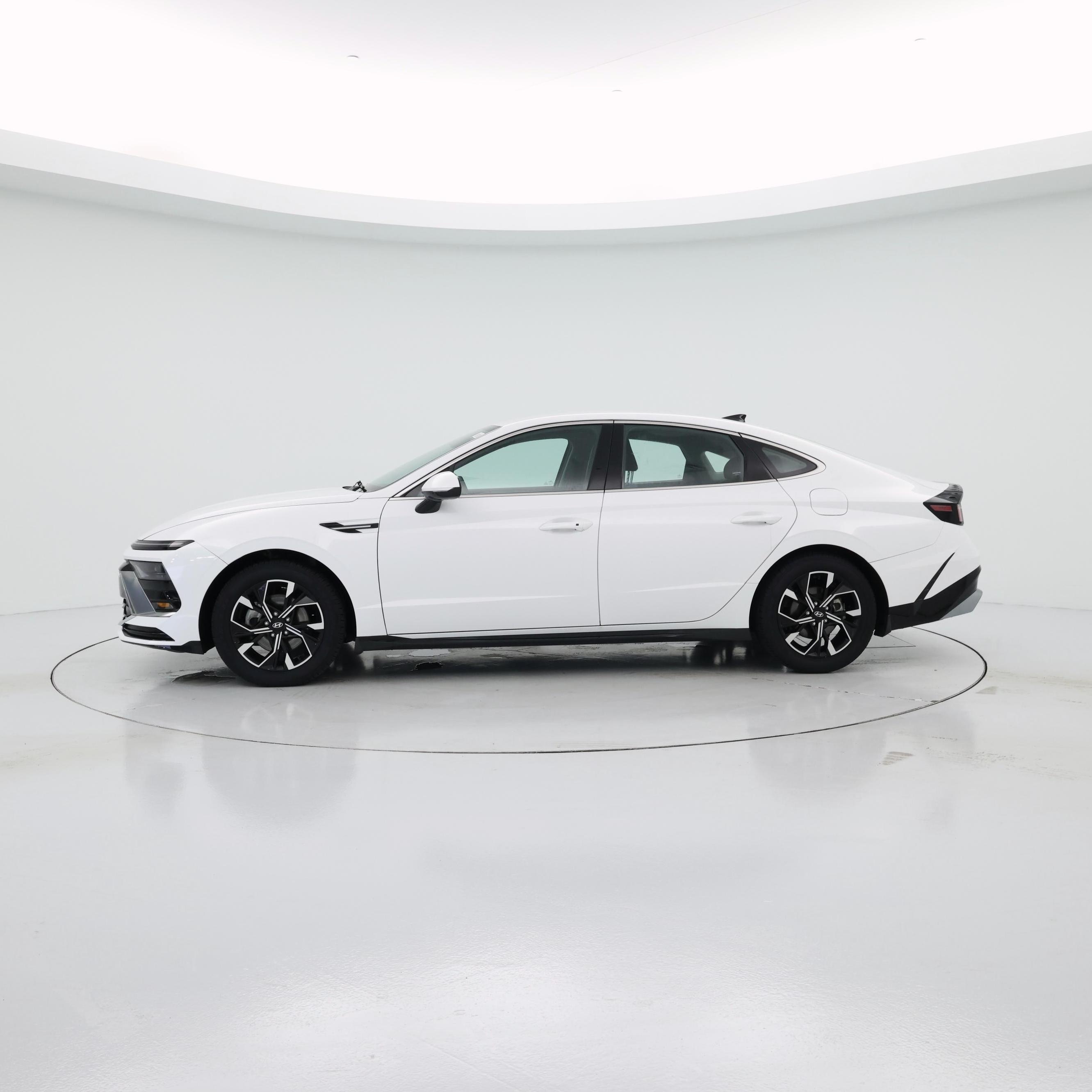 Thumbnail: 2024 Hyundai Sonata - 3