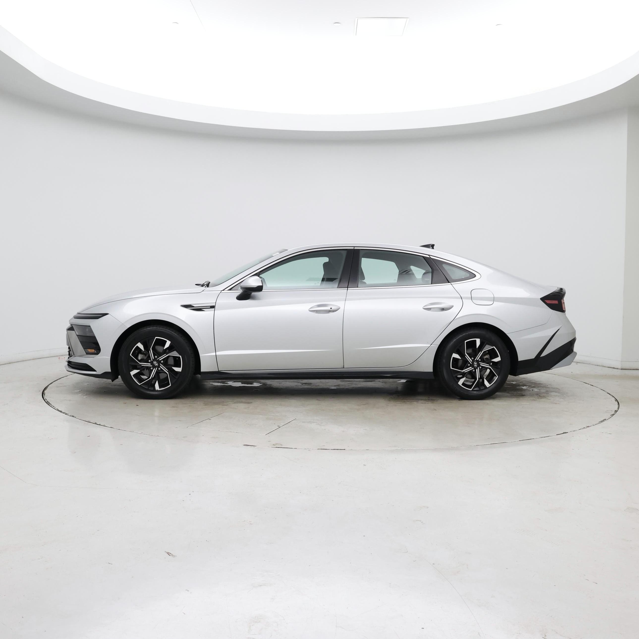 Thumbnail: 2025 Hyundai Sonata - 3