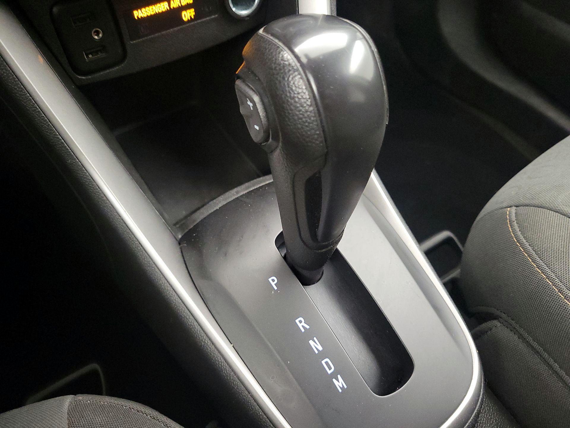 Thumbnail: 2021 Chevrolet Trax - 17