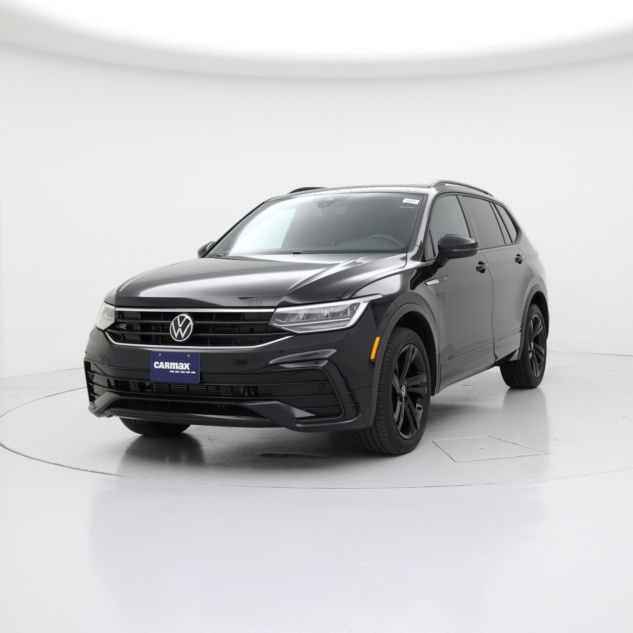 Thumbnail: 2023 Volkswagen Tiguan - 4
