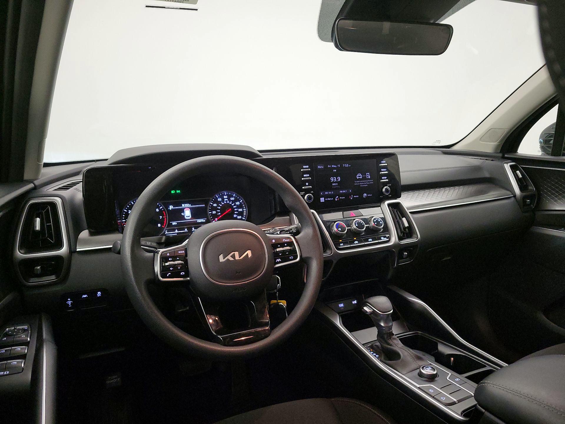 Thumbnail: 2023 Kia Sorento - 9