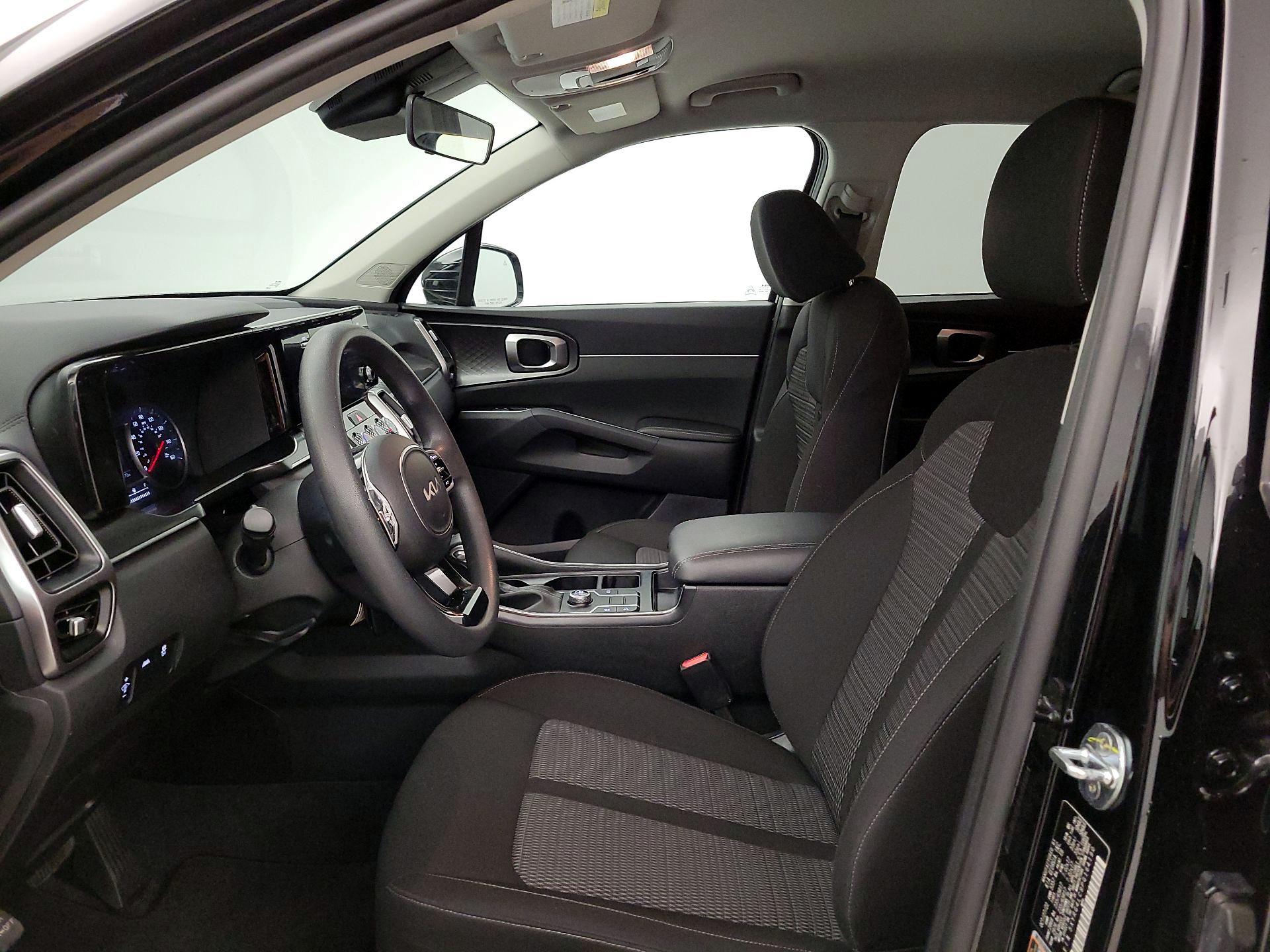 Thumbnail: 2023 Kia Sorento - 11