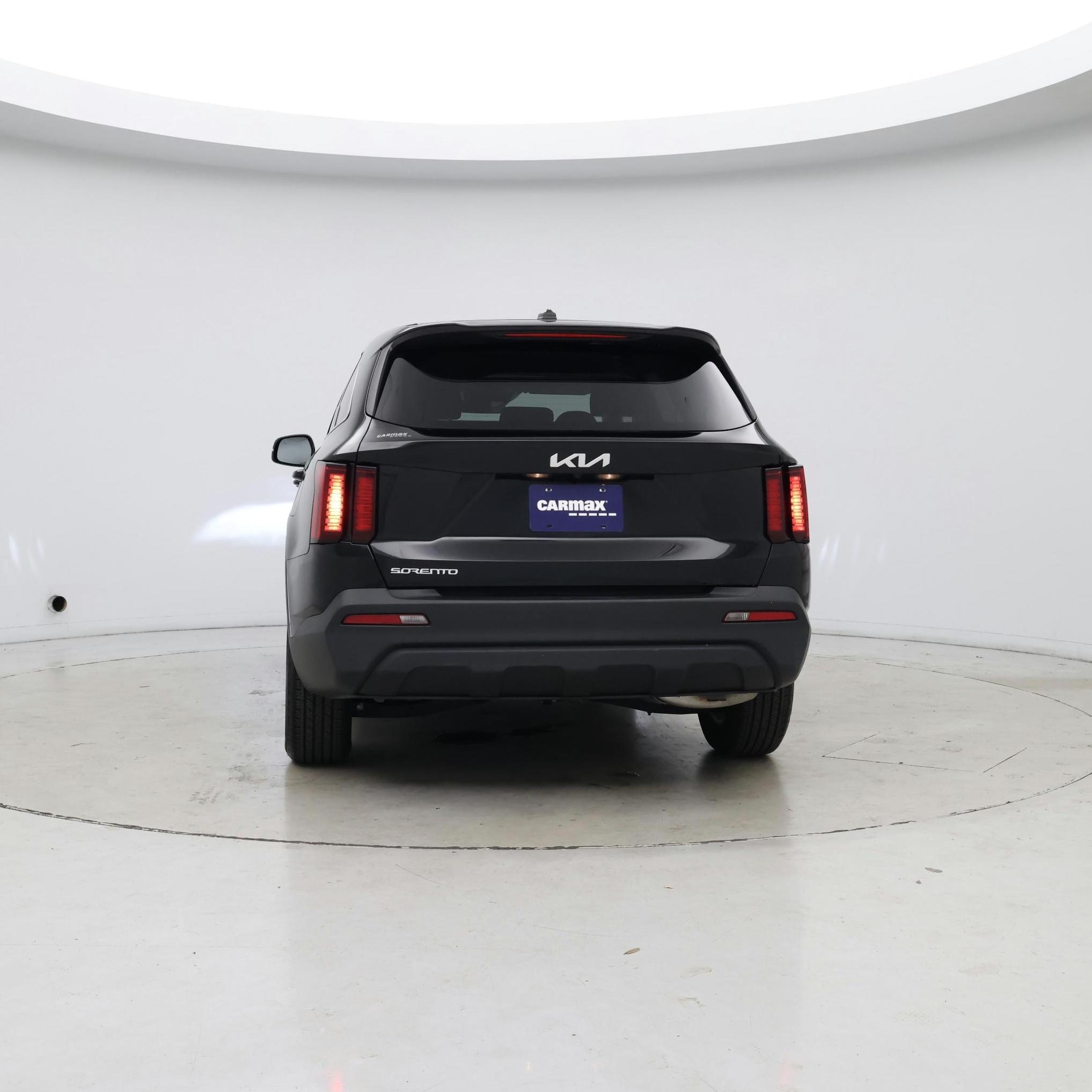 Thumbnail: 2023 Kia Sorento - 6