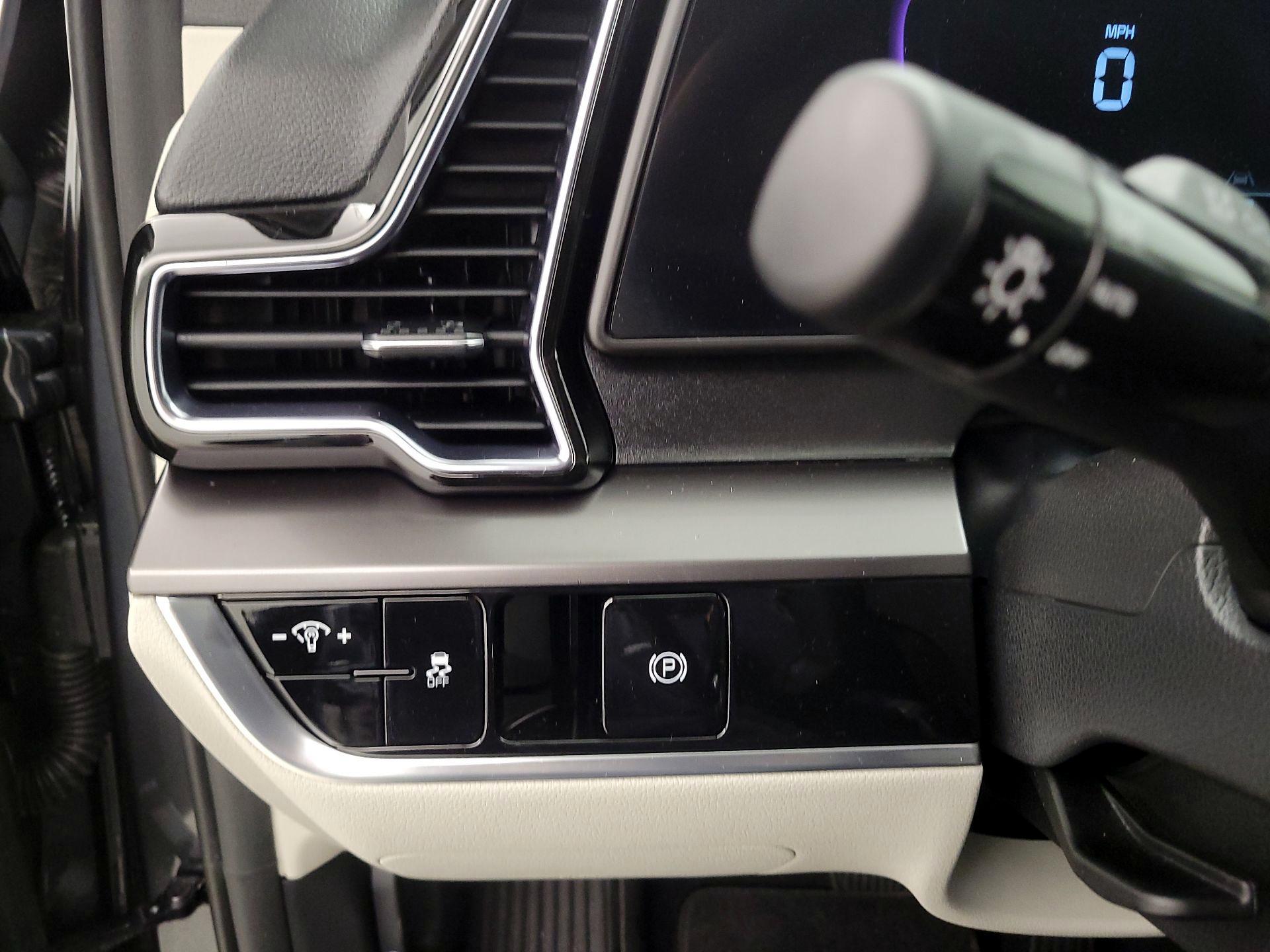 Thumbnail: 2023 Kia Sportage - 13