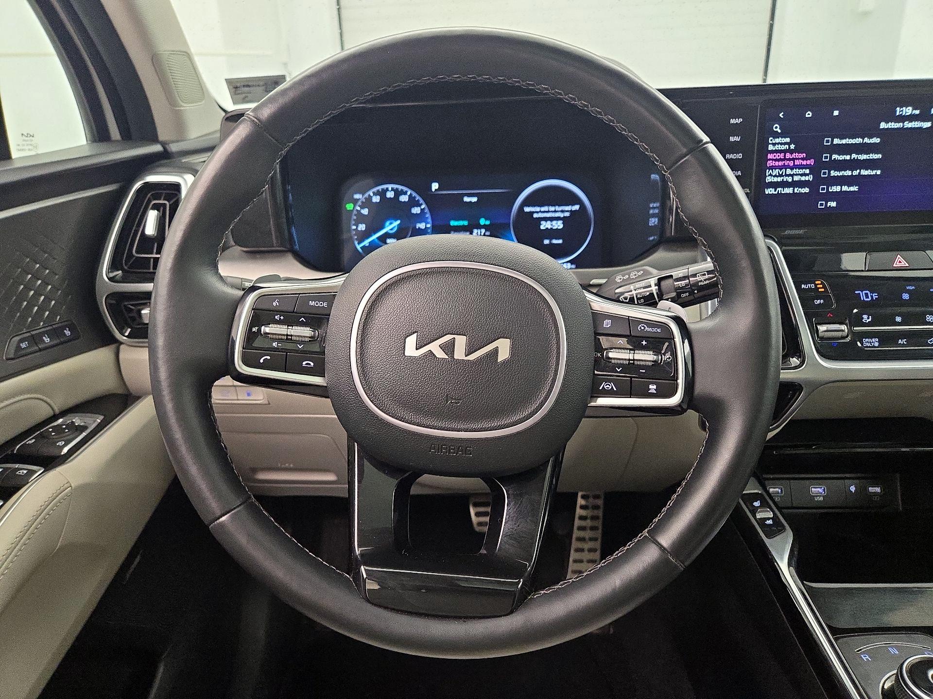 Thumbnail: 2023 Kia Sorento - 10