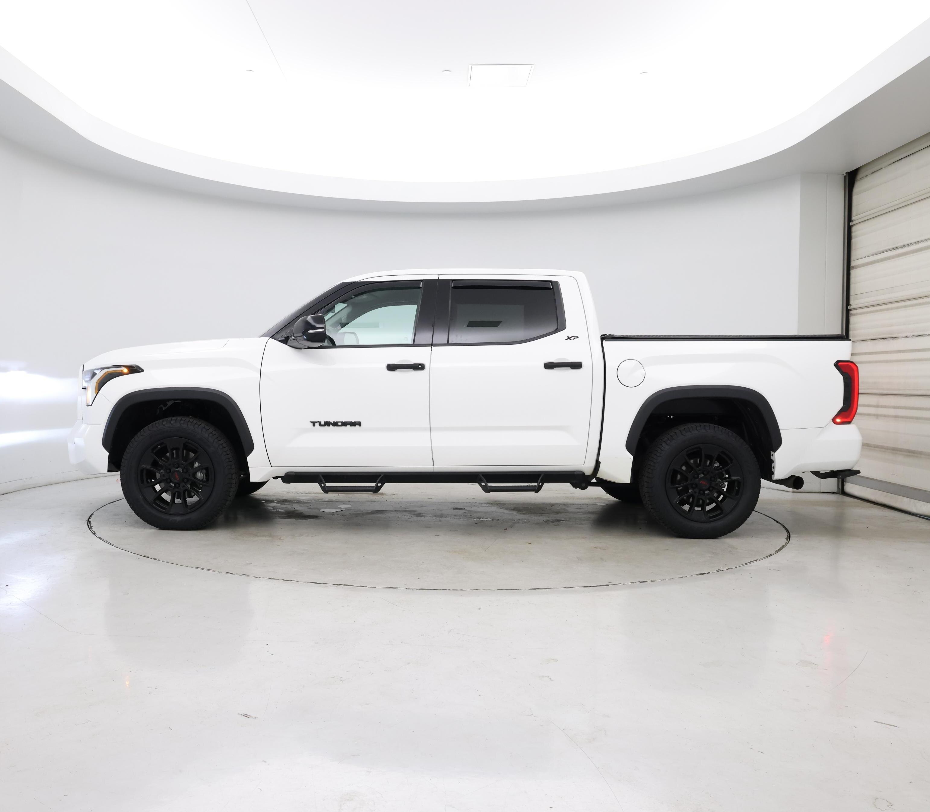 Thumbnail: 2022 Toyota Tundra - 3