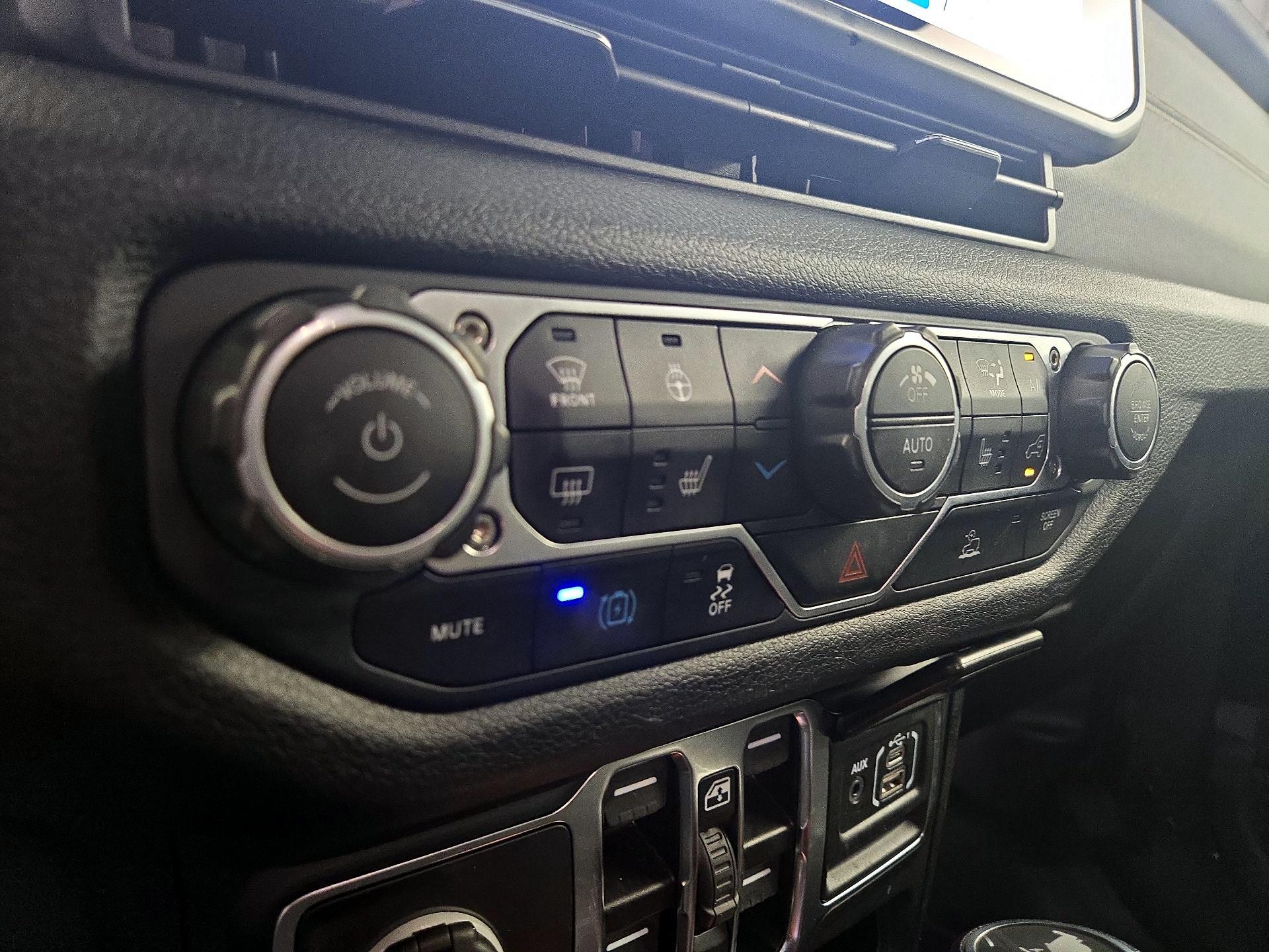 Thumbnail: 2024 Jeep Wrangler - 16