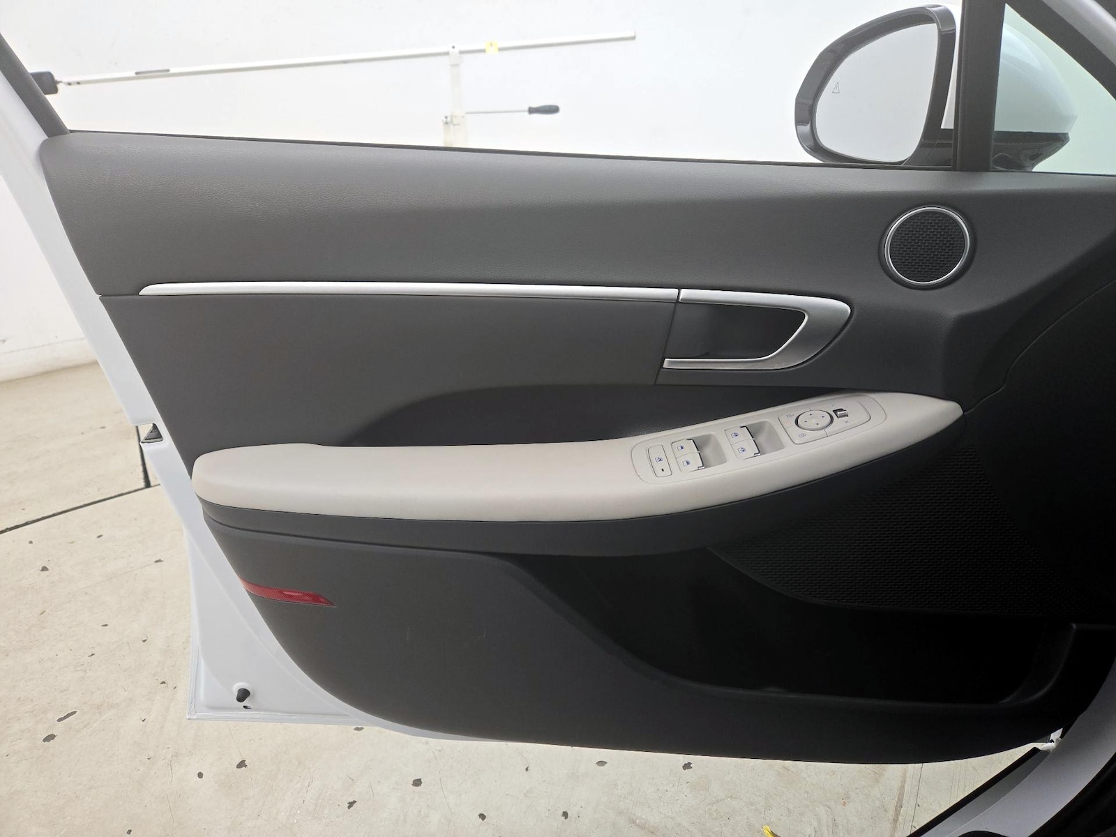 2025 Hyundai Sonata SEL - Photo 13