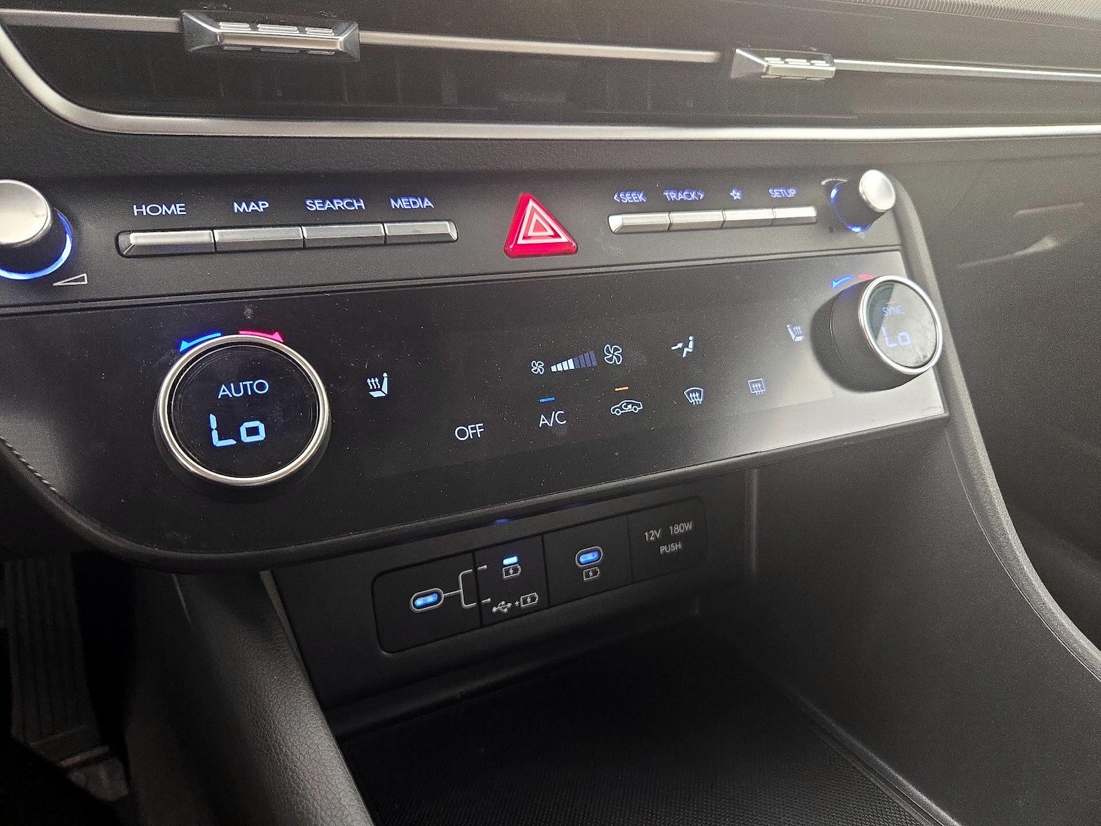 2025 Hyundai Sonata SEL - Photo 17