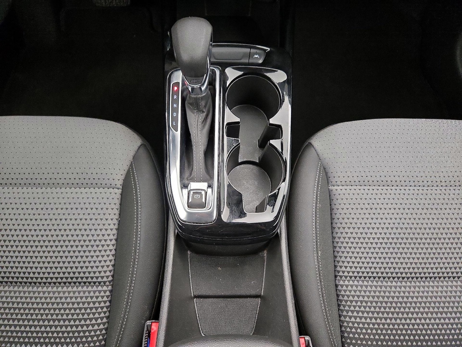 2025 Chevrolet Trax LT - Photo 18