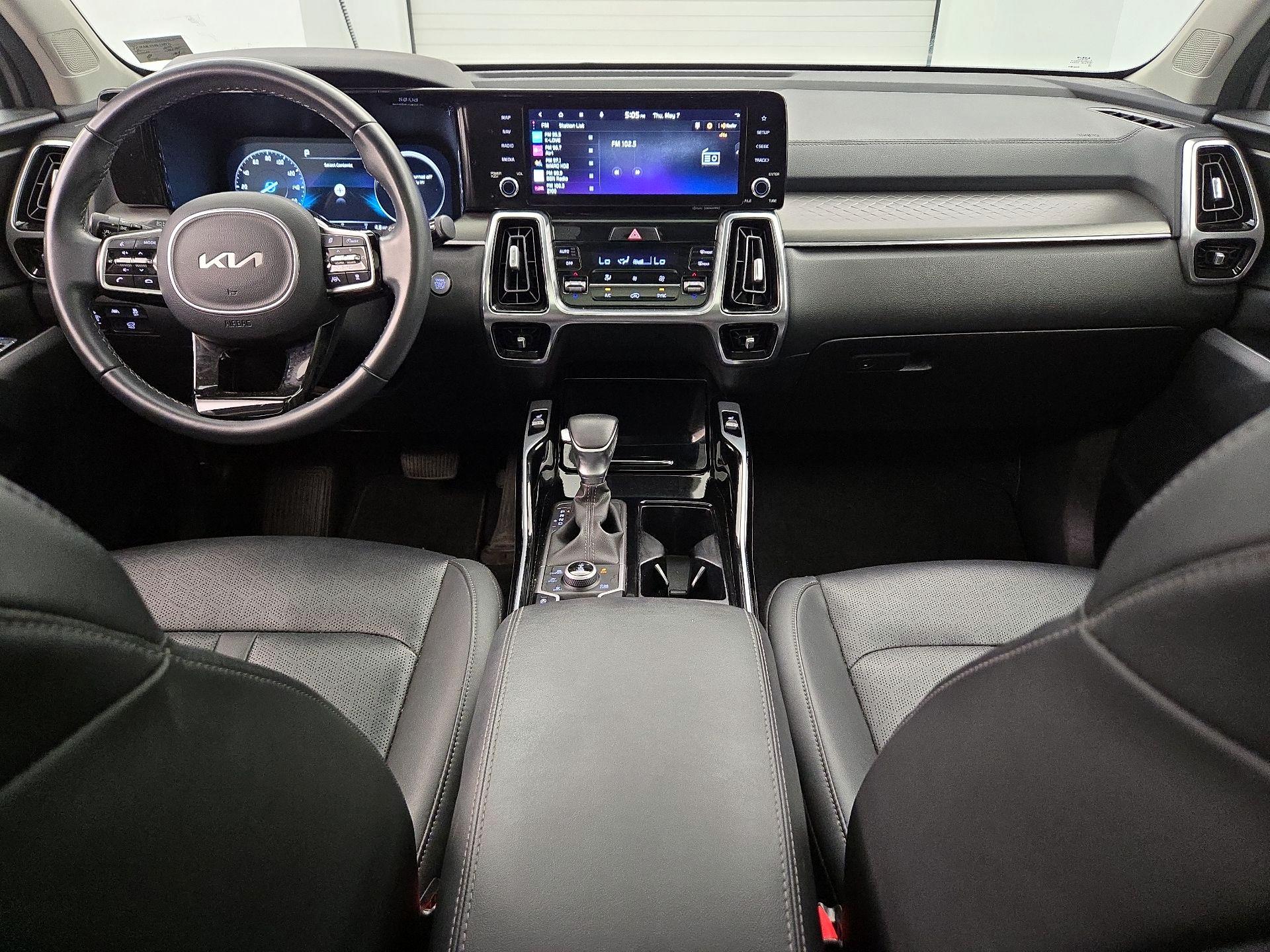 Thumbnail: 2023 Kia Sorento - 9