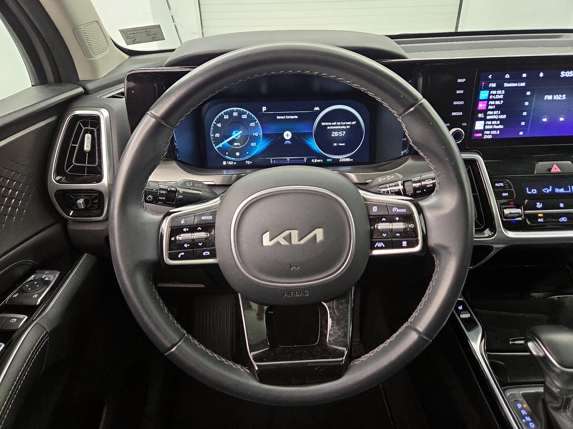 Thumbnail: 2023 Kia Sorento - 10
