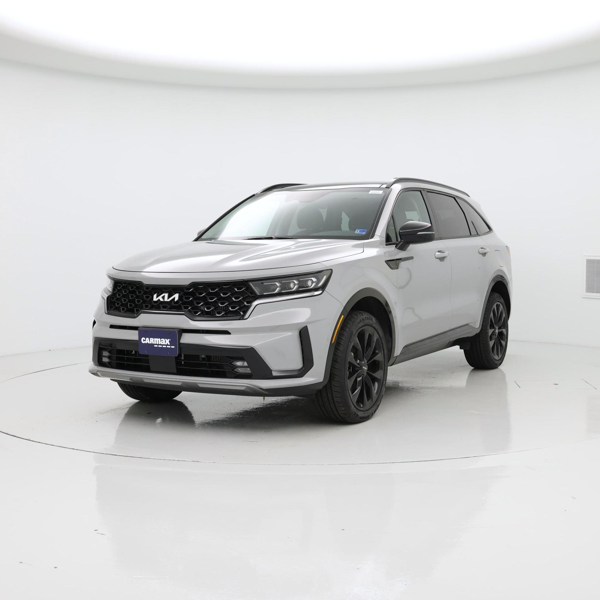 Thumbnail: 2023 Kia Sorento - 4