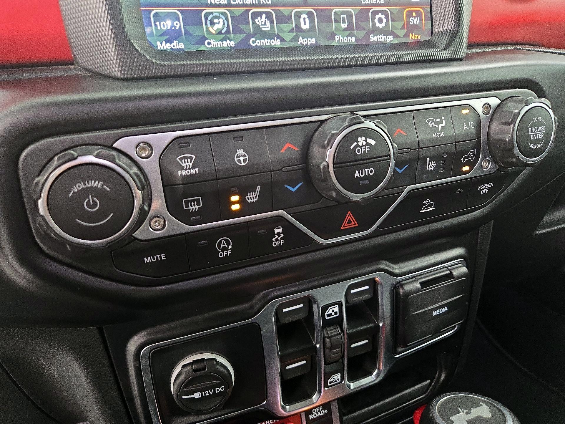 Thumbnail: 2022 Jeep Wrangler - 17