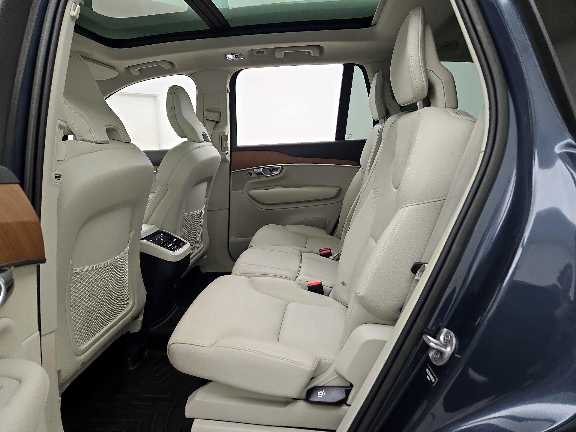 Thumbnail: 2022 Volvo XC90 - 18