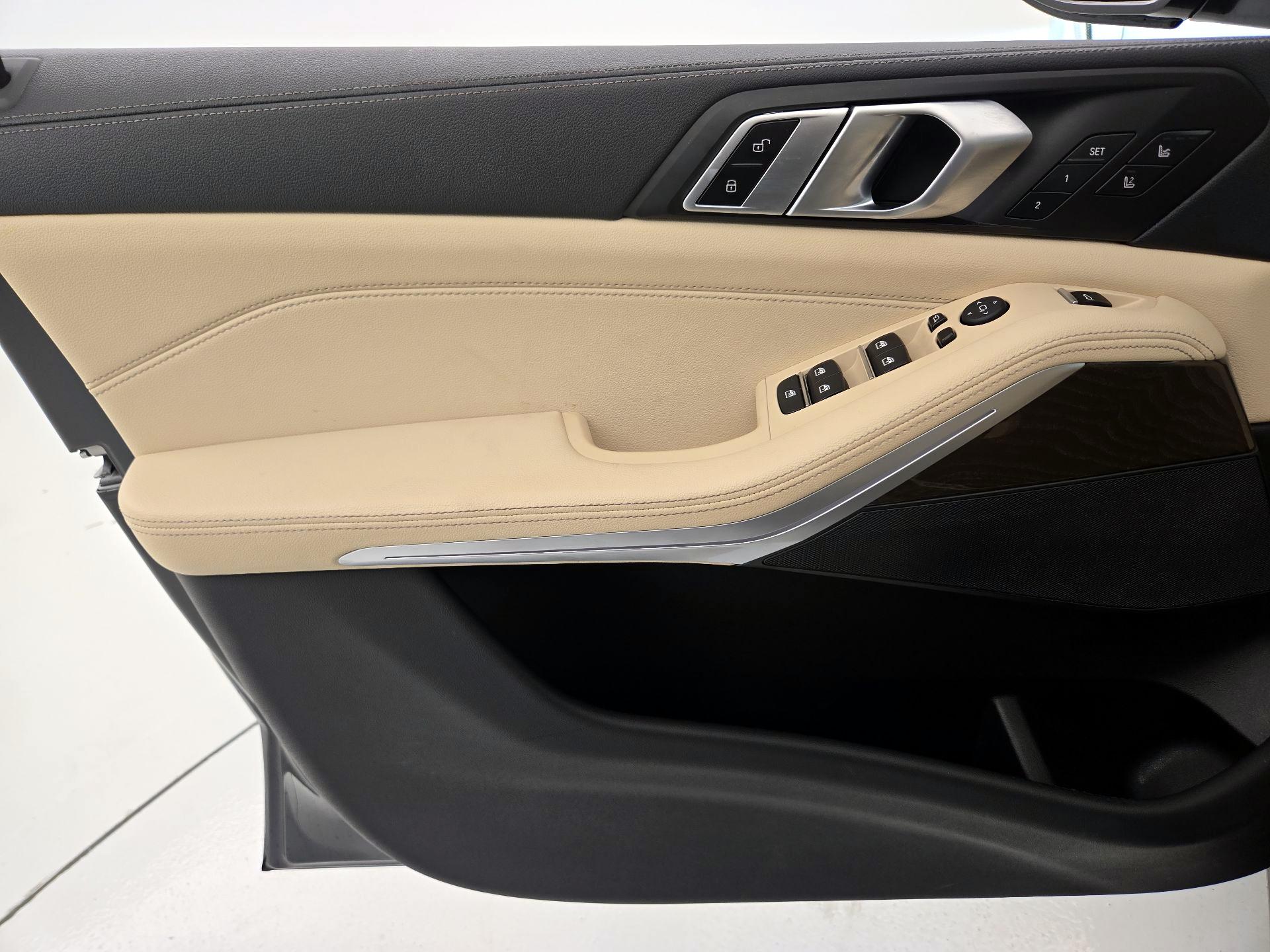 Thumbnail: 2022 BMW X5 - 12
