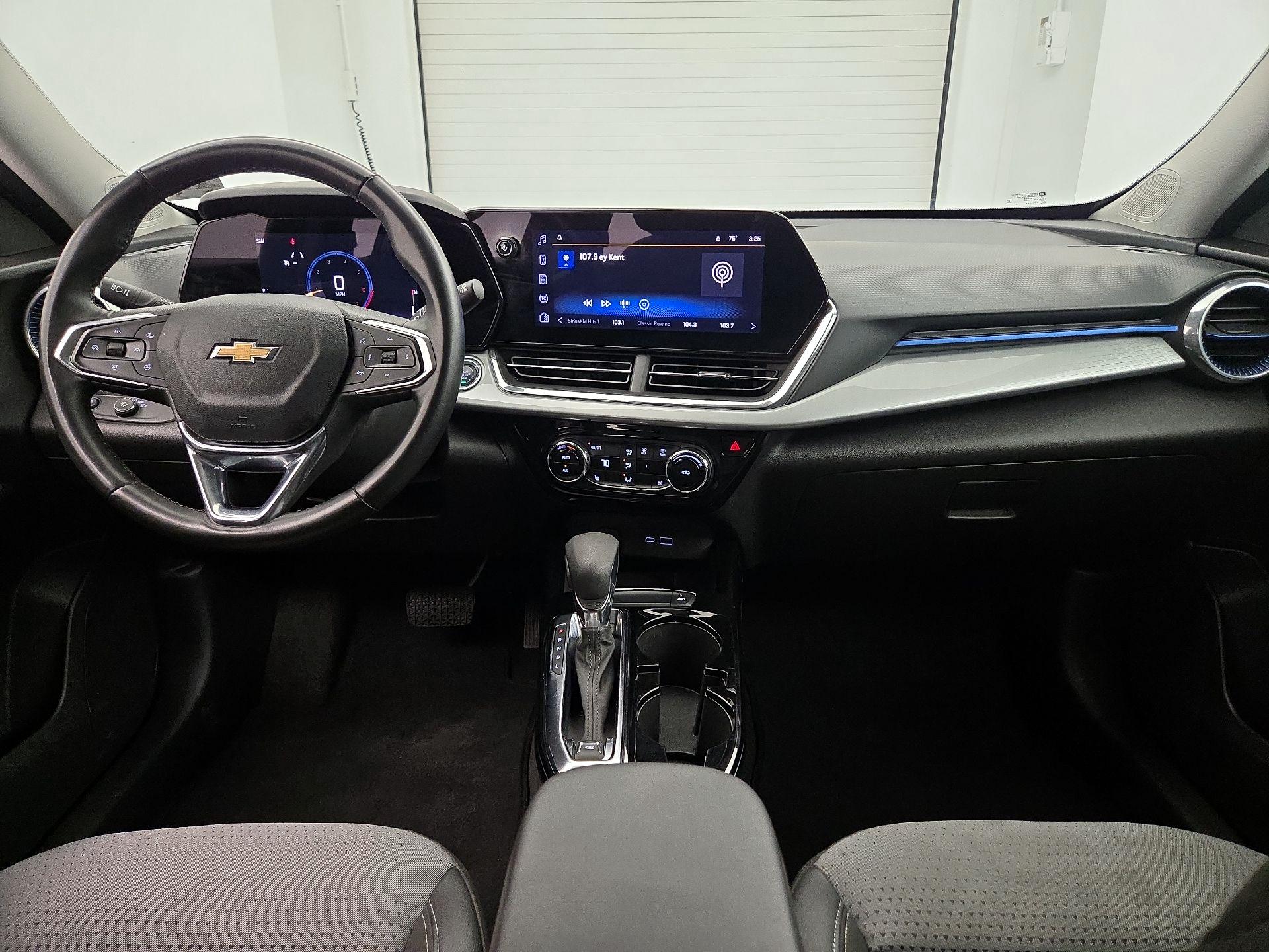 Thumbnail: 2025 Chevrolet Trax - 9