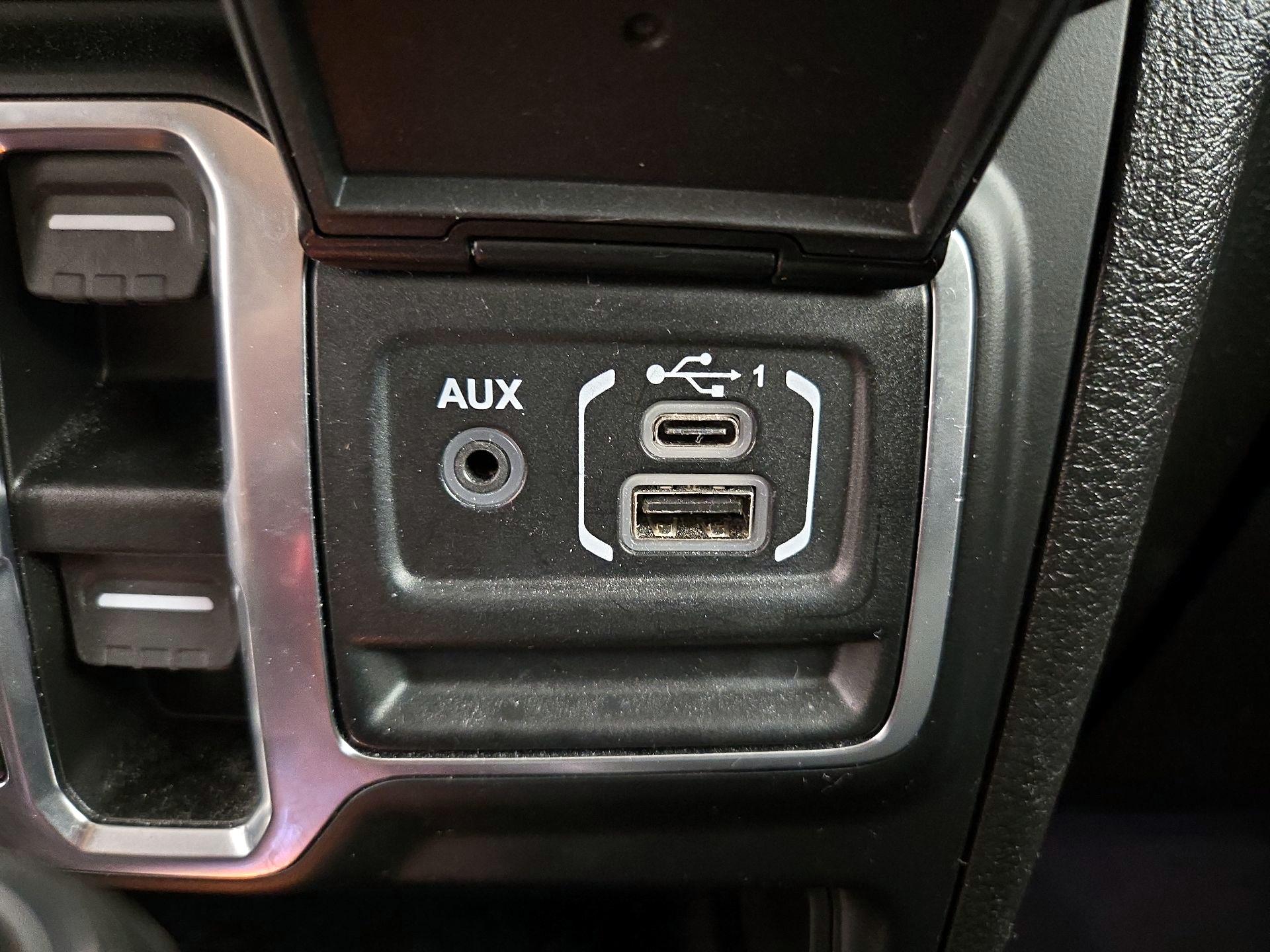 Thumbnail: 2024 Jeep Wrangler - 18