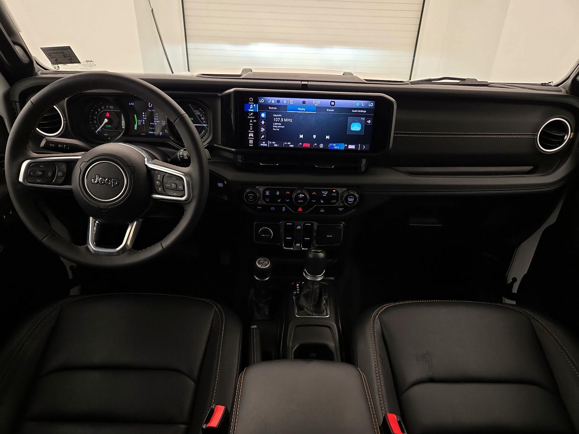 Thumbnail: 2024 Jeep Wrangler - 9