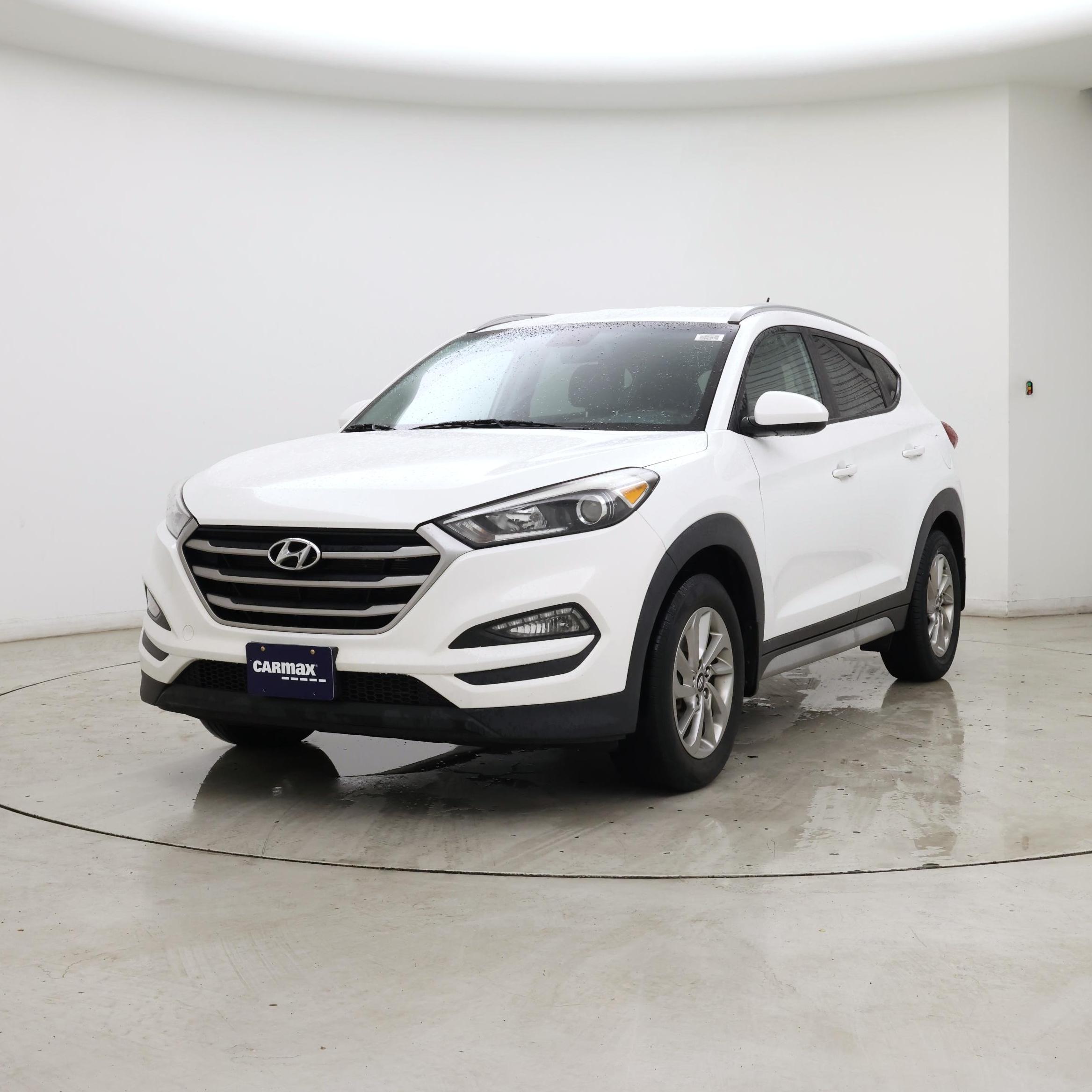 Thumbnail: 2017 Hyundai Tucson - 4