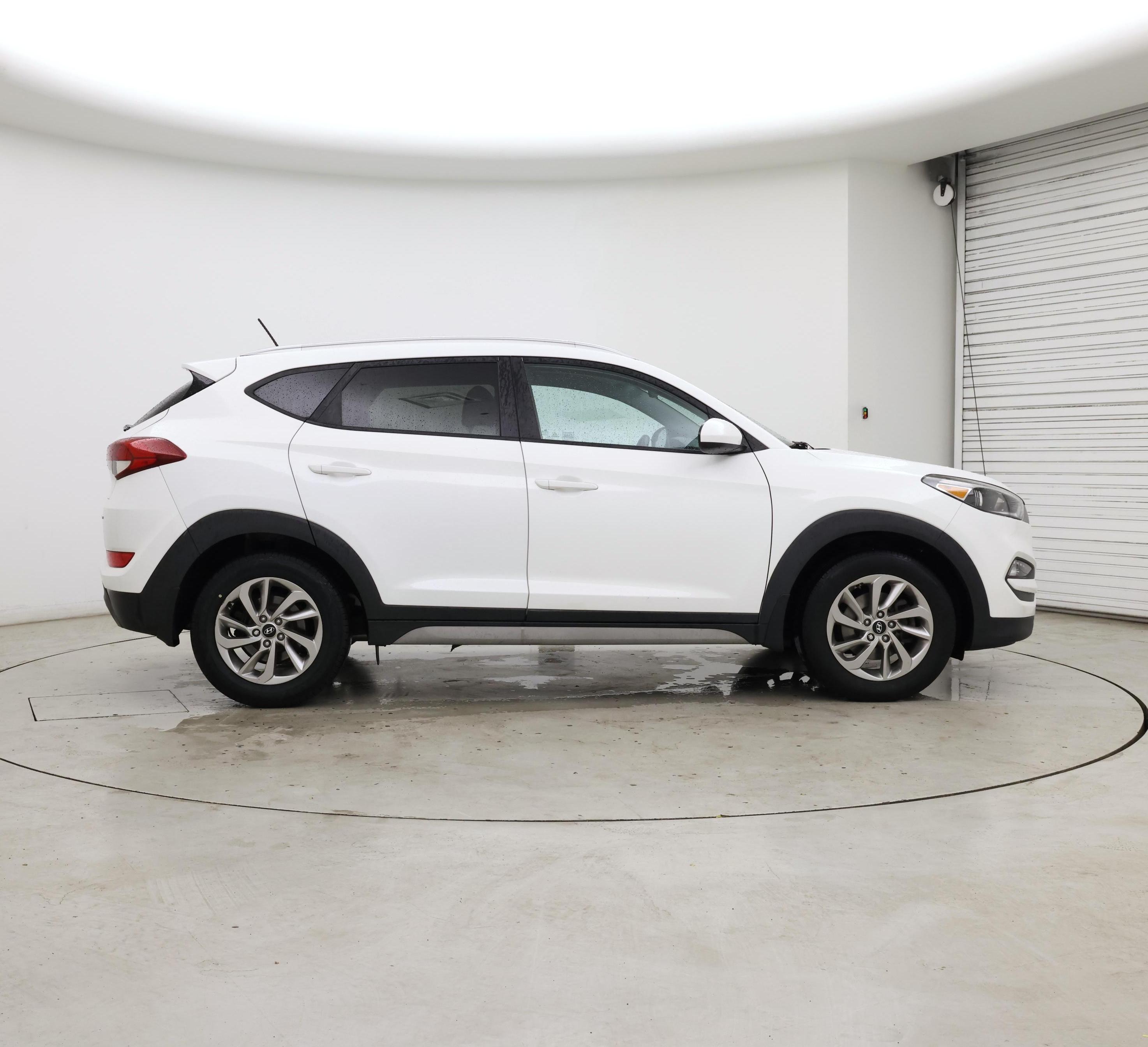 Thumbnail: 2017 Hyundai Tucson - 7