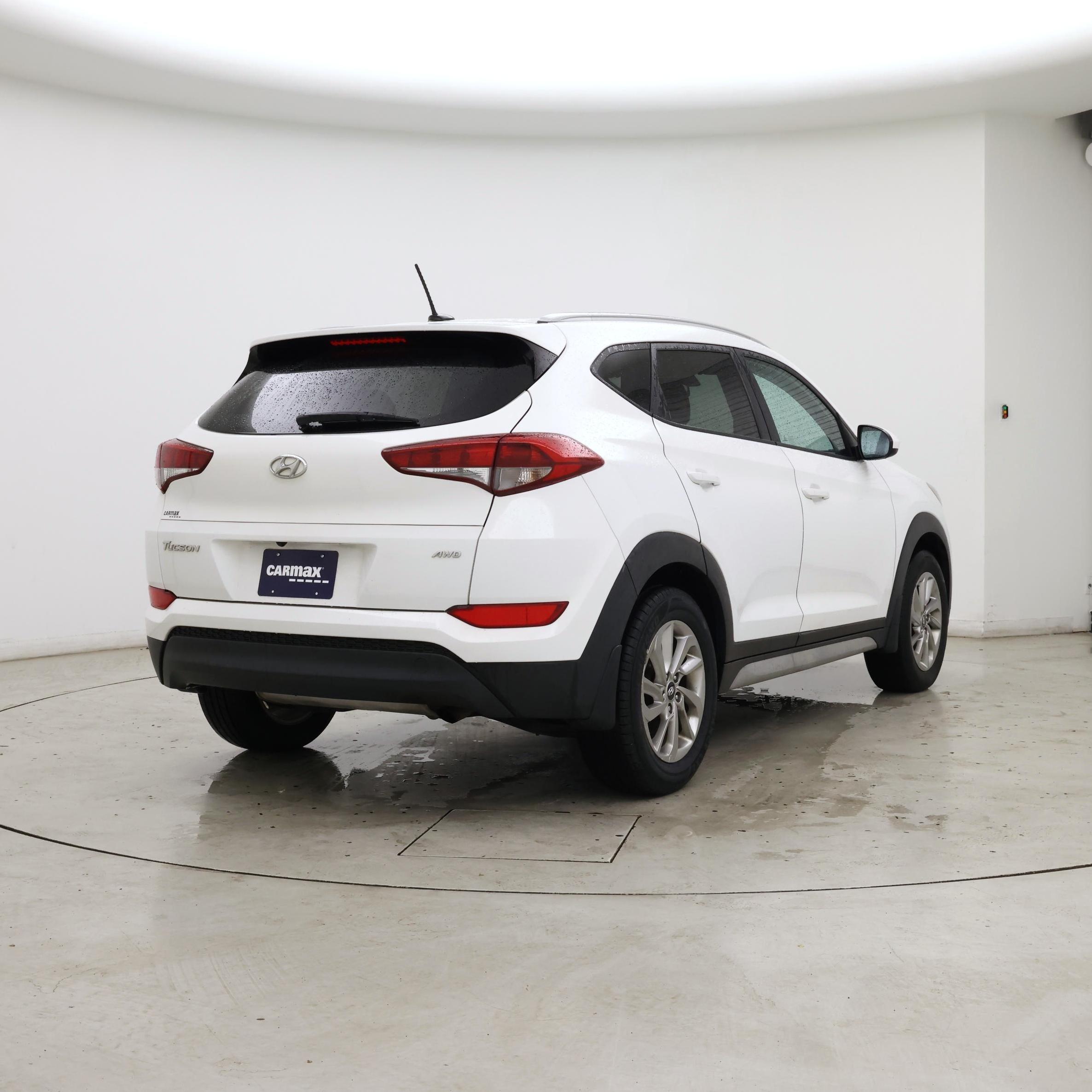 Thumbnail: 2017 Hyundai Tucson - 8